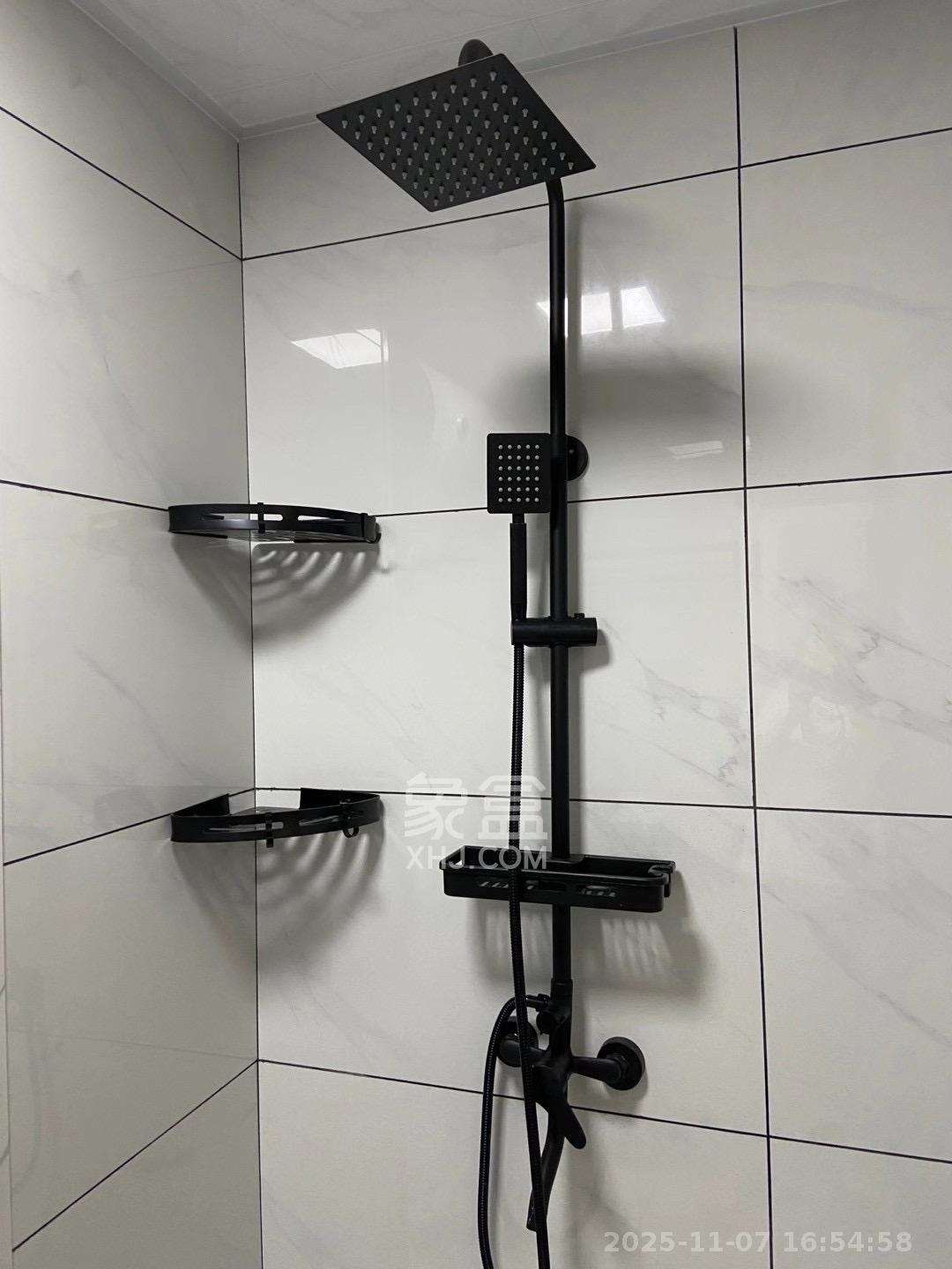 中南国际眼镜城(中伟商业中心) 1室1厅1卫 1200.0元/月 中南国际眼镜城(中伟商业中心) 1室1厅1卫 1200.0元/月室内图