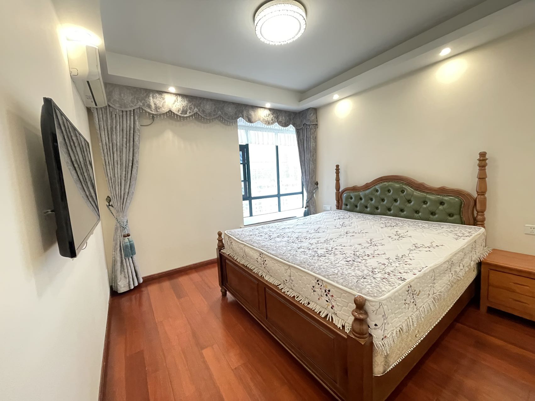 海阔天空-国瑞城二期(雅仕苑) 4室2厅2卫 6200.0元/月 海阔天空-国瑞城二期(雅仕苑) 4室2厅2卫 6200.0元/月室内图