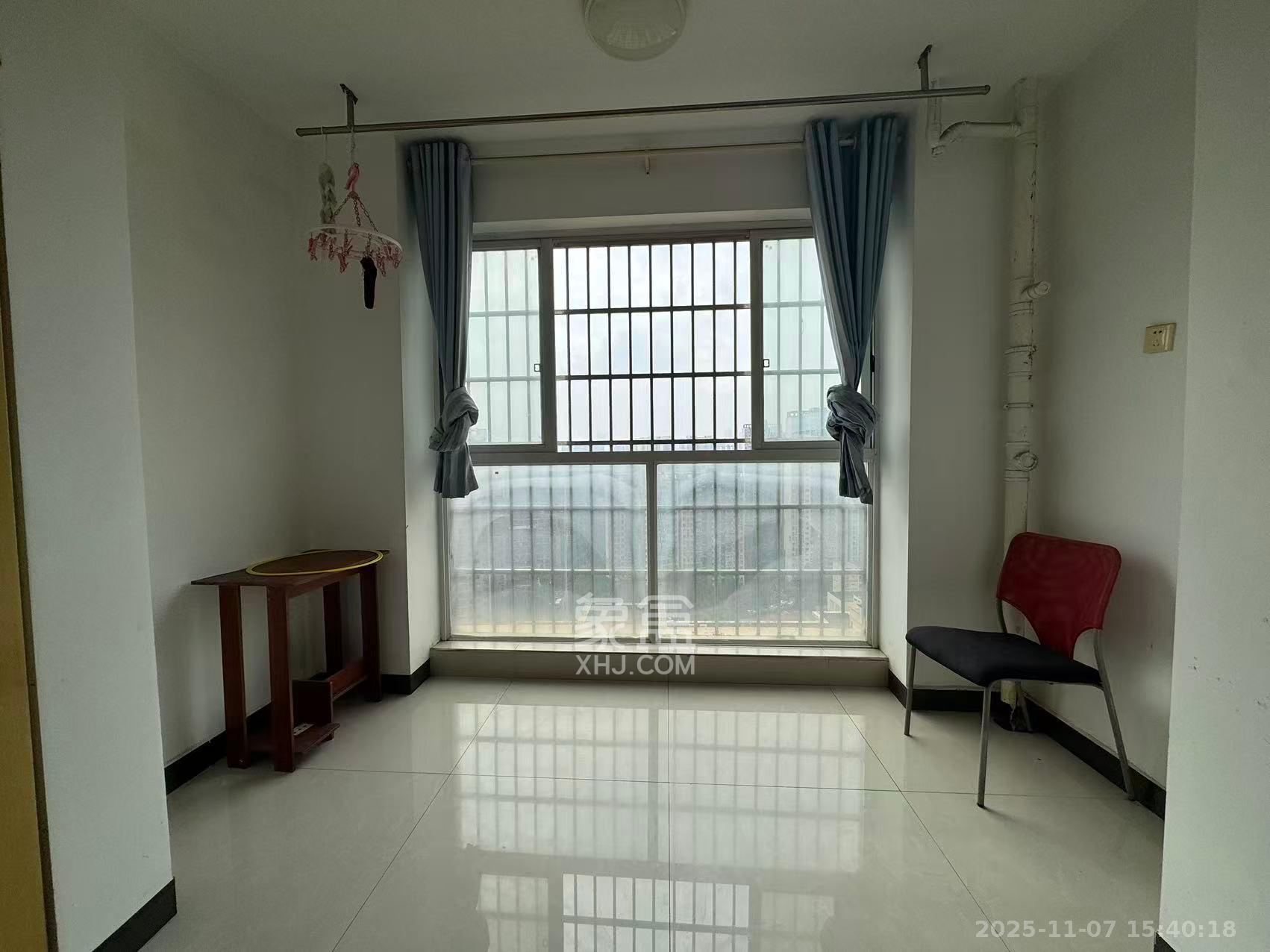 万国城(当代满庭春MOMA)三期 3室2厅1卫 2100.0元/月 万国城(当代满庭春MOMA)三期 3室2厅1卫 2100.0元/月室内图