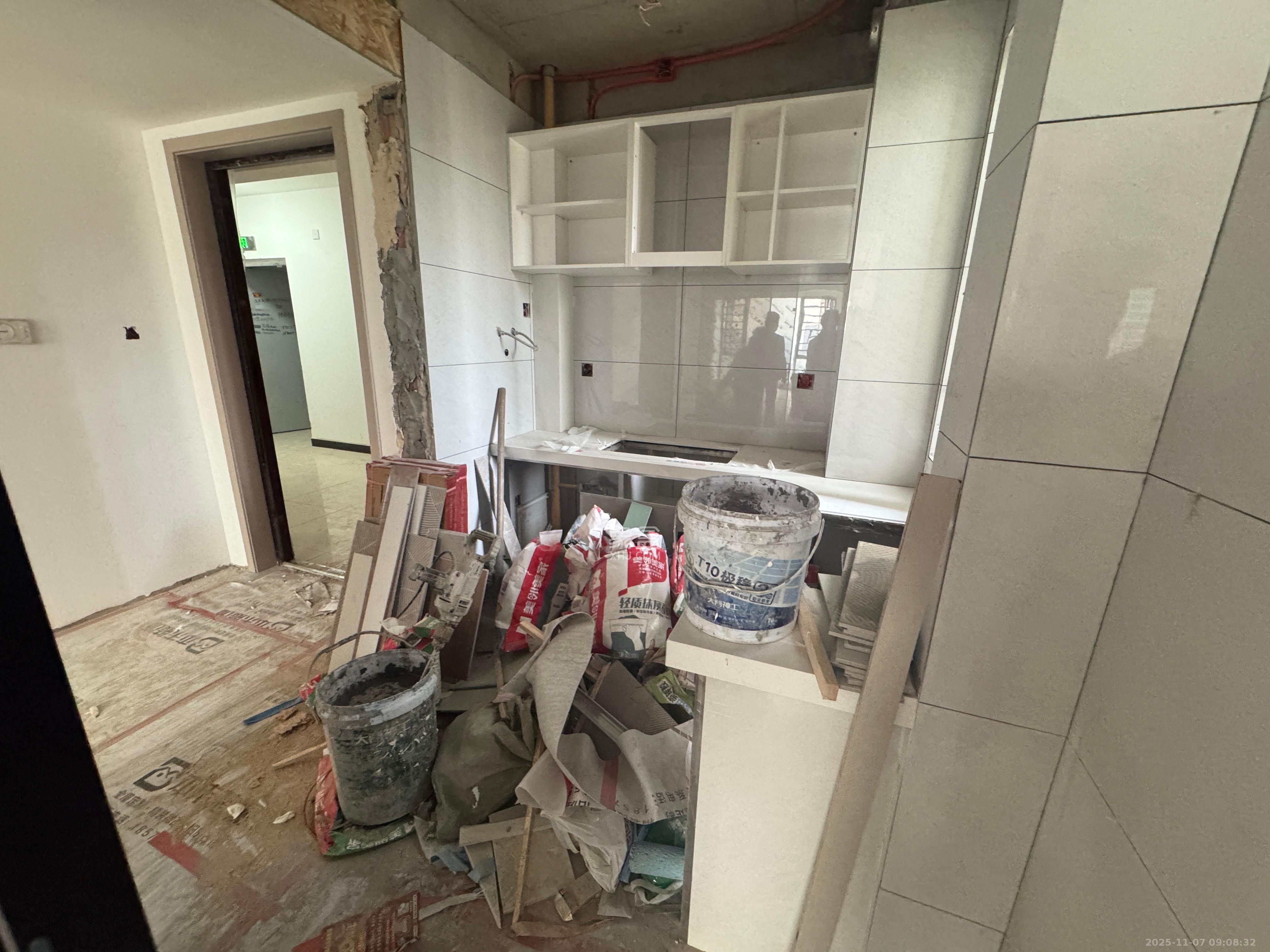 和景家园二期  1室0厅0卫    2000.0元/月室内图