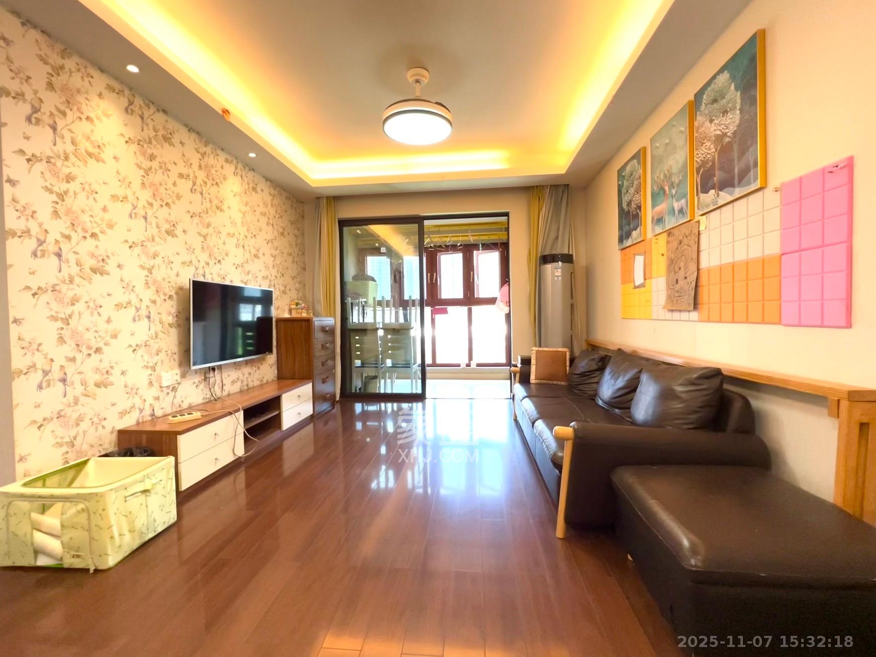 万科里金域国际  3室2厅2卫    3500.0元/月