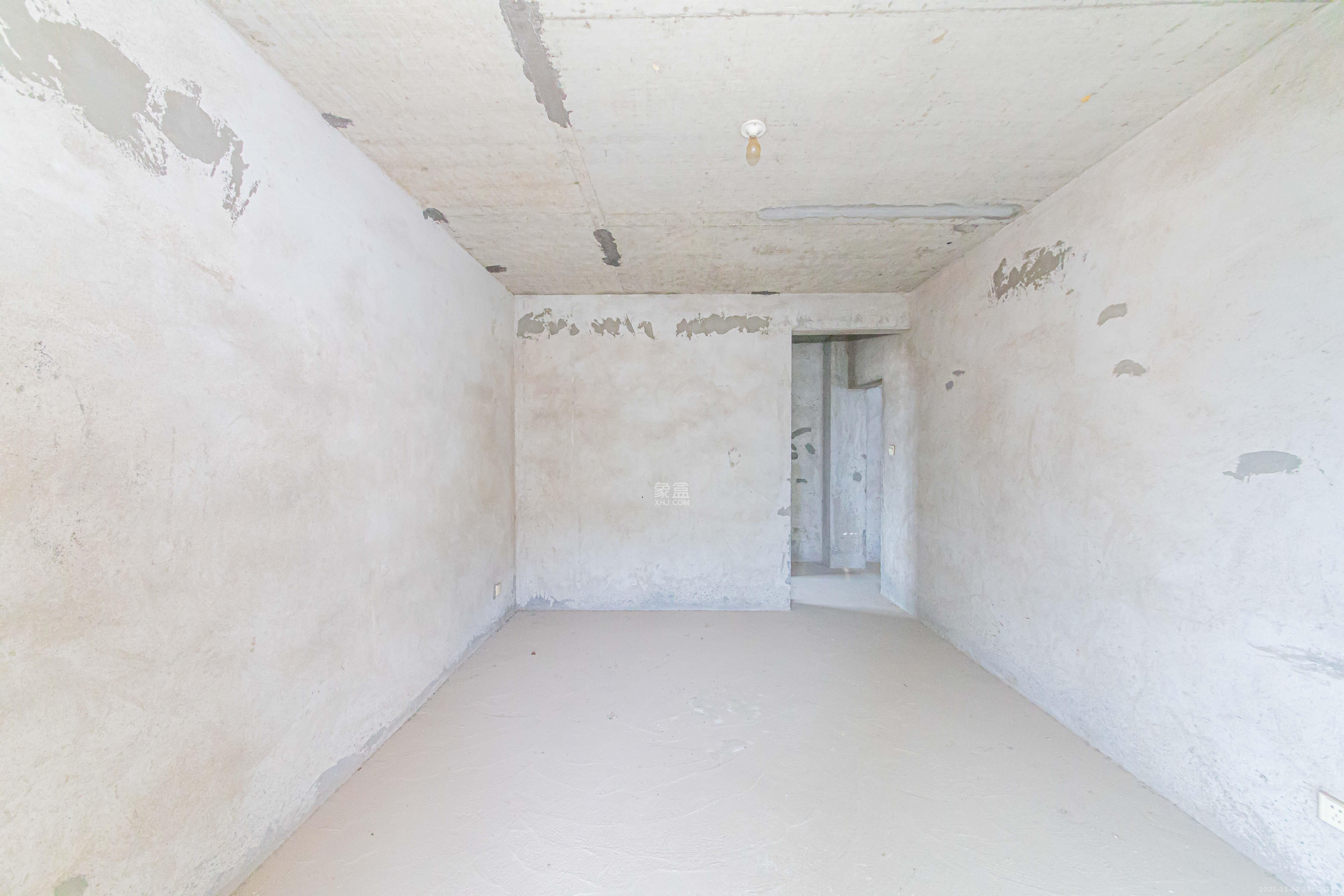 保利花园 3室2厅2卫 123.0万 保利花园 3室2厅2卫 123.0万卧室