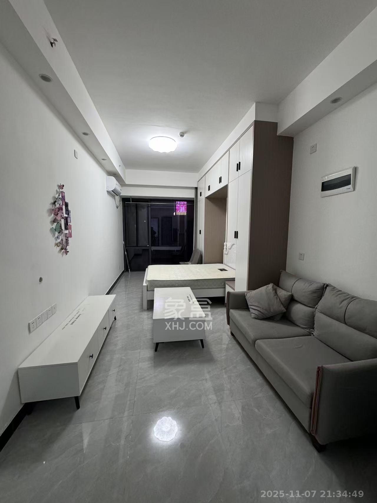 万润时光里  1室0厅0卫    1600.0元/月