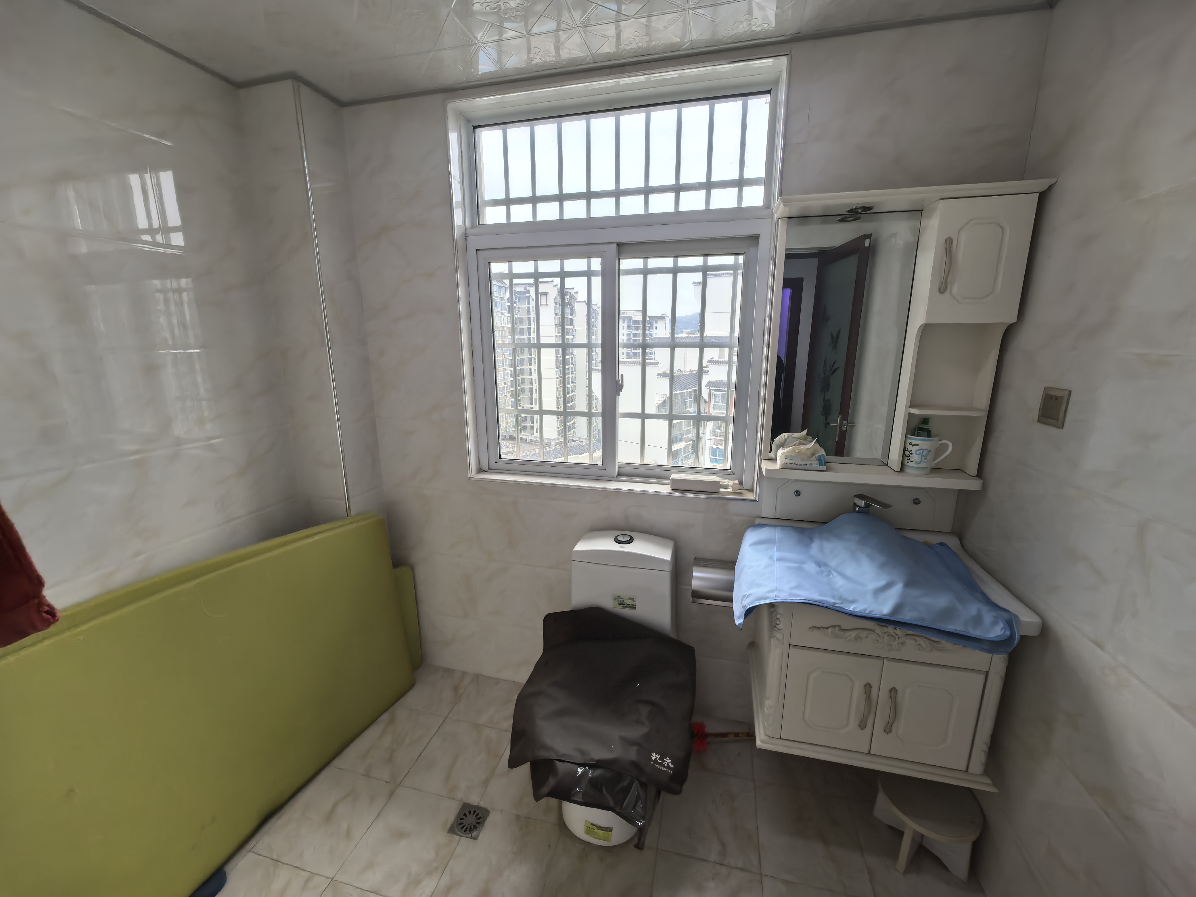 熙城春天  3室2厅2卫    52.8万客厅