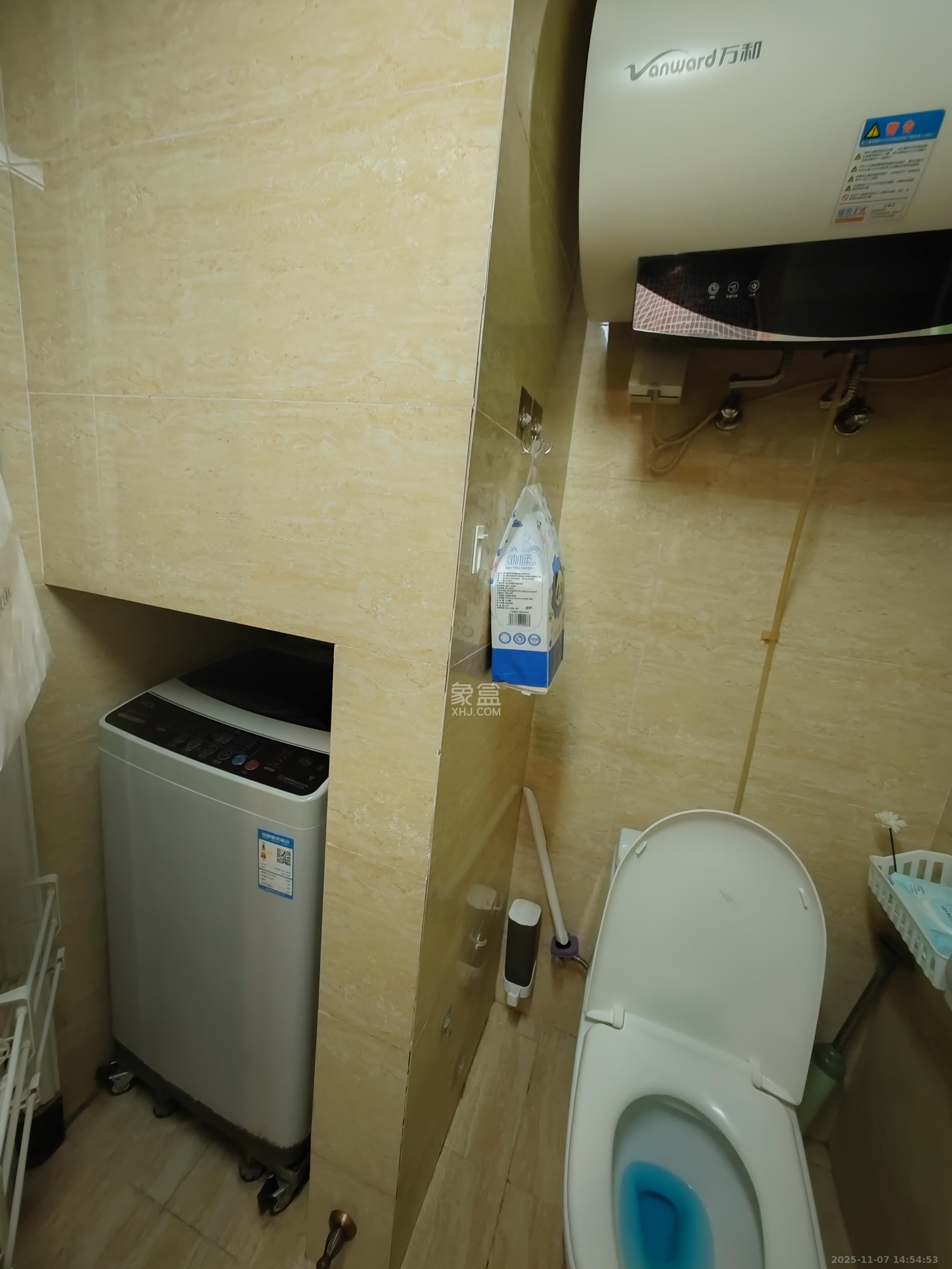 五江天街北区 1室1厅1卫 1500.0元/月 五江天街北区 1室1厅1卫 1500.0元/月室内图