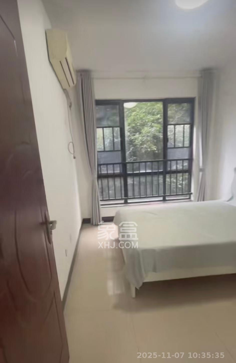 翡翠云天  3室2厅2卫    2500.0元/月室内图