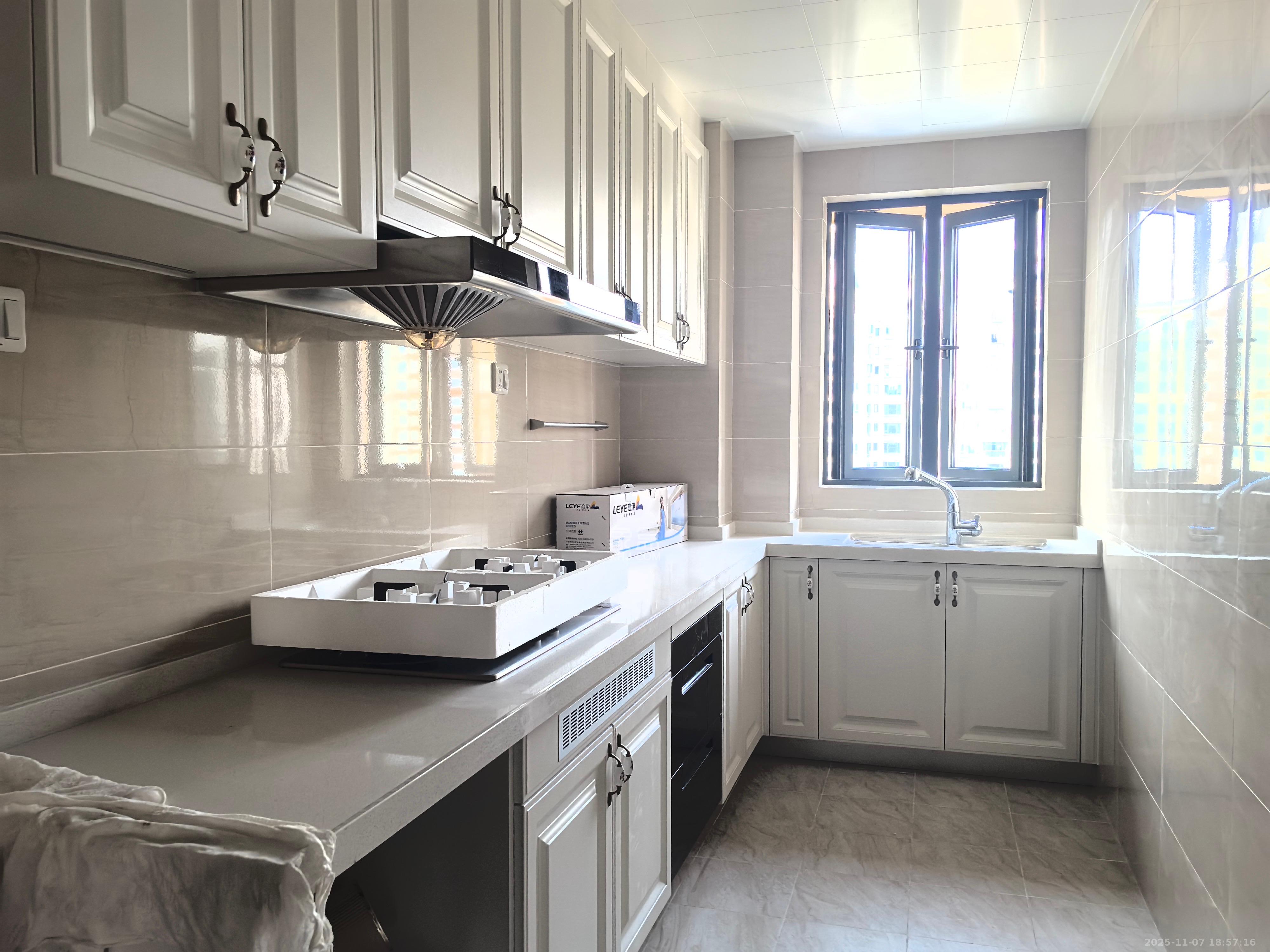 恒大雅苑  4室2厅2卫    4200.0元/月室内图