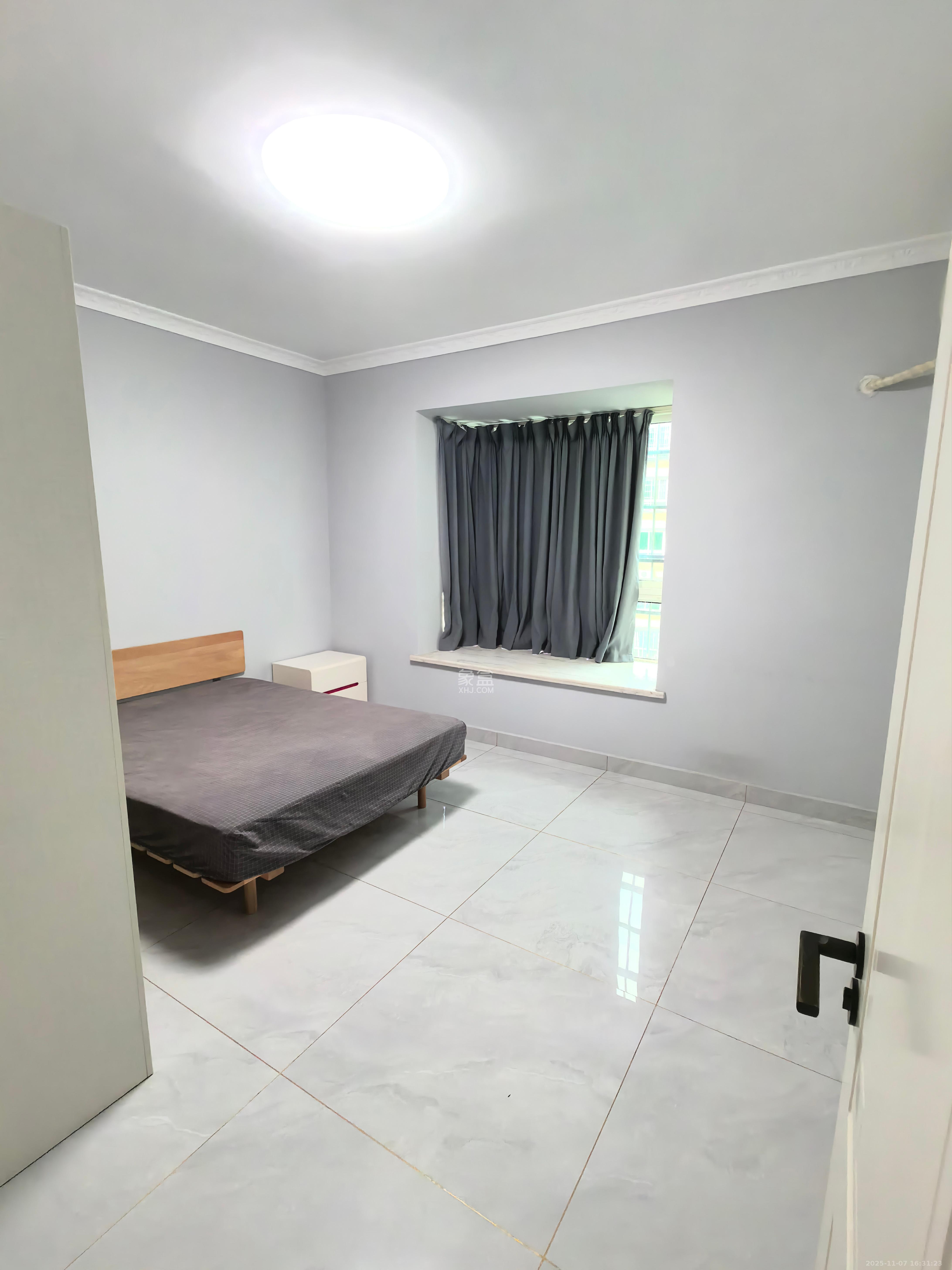 麓谷加州阳光 2室2厅1卫 2300.0元/月 麓谷加州阳光 2室2厅1卫 2300.0元/月室内图