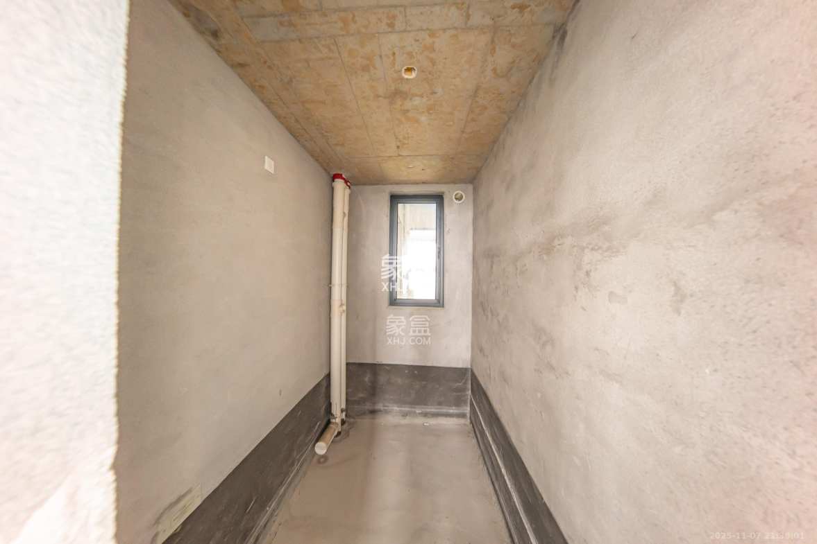 建投象山国际 5室2厅2卫 240.0万 建投象山国际 5室2厅2卫 240.0万卫生间