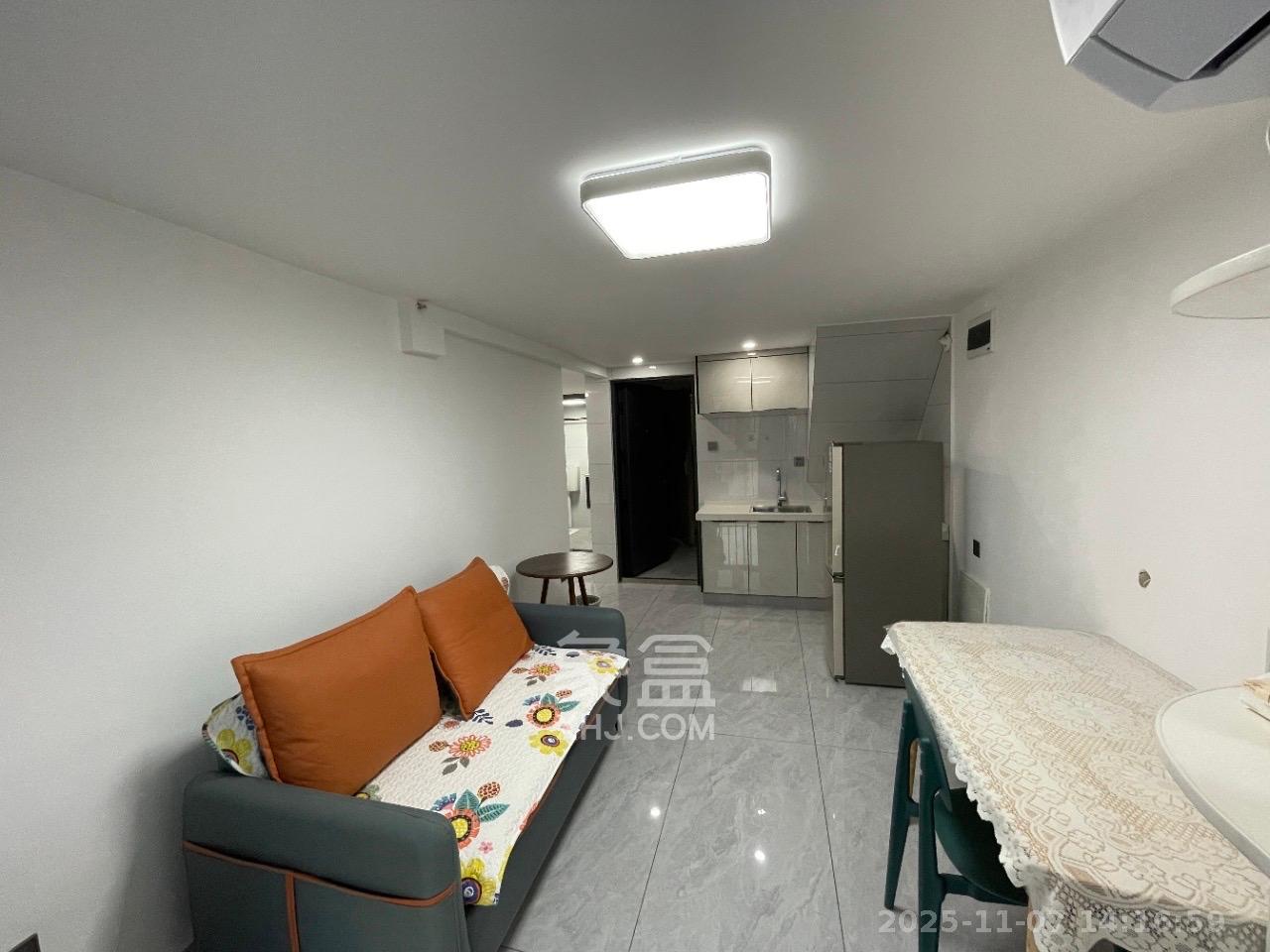 金地中交麓谷香颂(金地中交雅苑) 1室1厅1卫 1600.0元/月 金地中交麓谷香颂(金地中交雅苑) 1室1厅1卫 1600.0元/月室内图