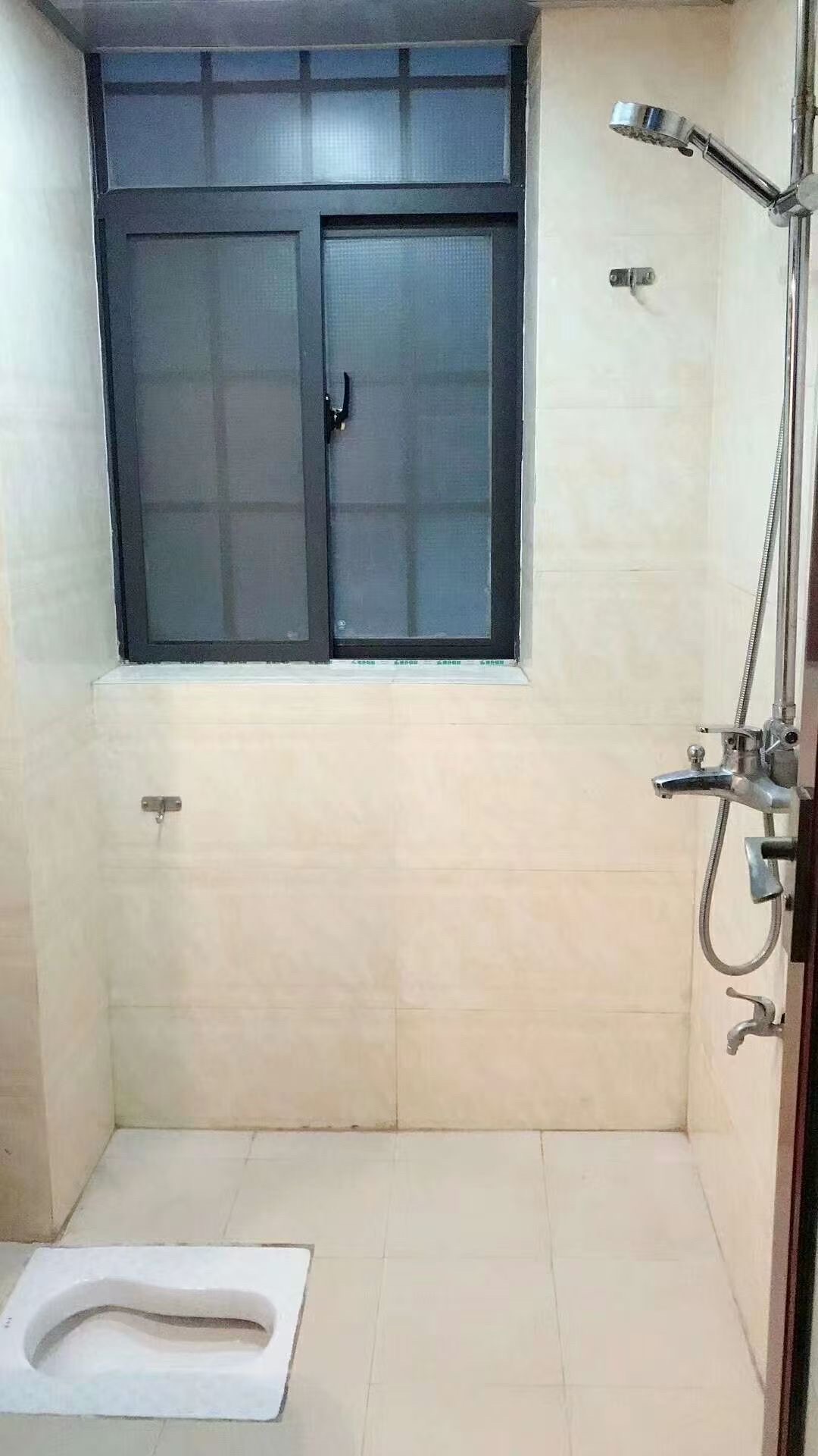 逸臣广场 2室2厅1卫 1500.0元/月 逸臣广场 2室2厅1卫 1500.0元/月室内图