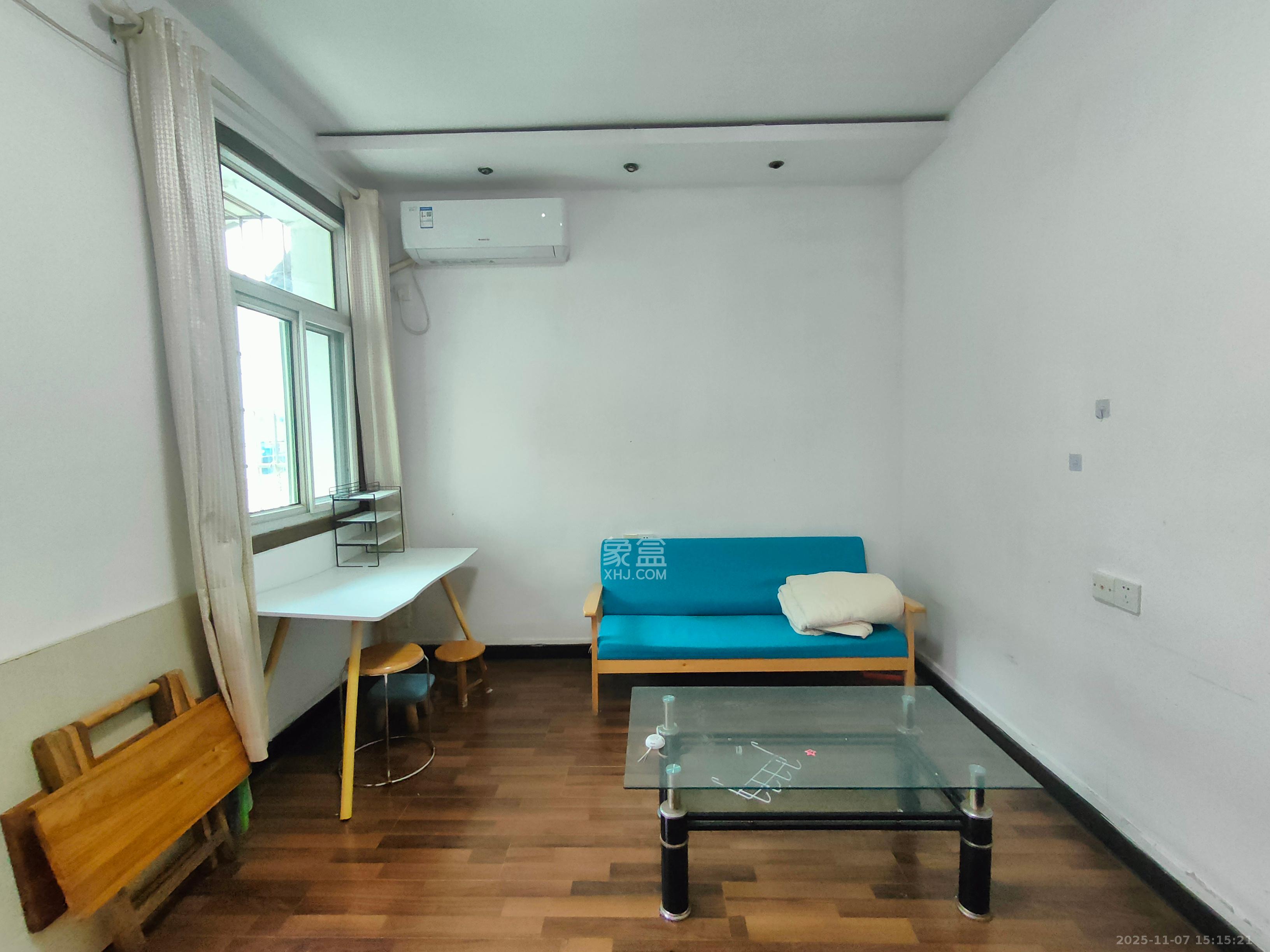 中建五局信和苑三区  1室1厅1卫    1150.0元/月室内图