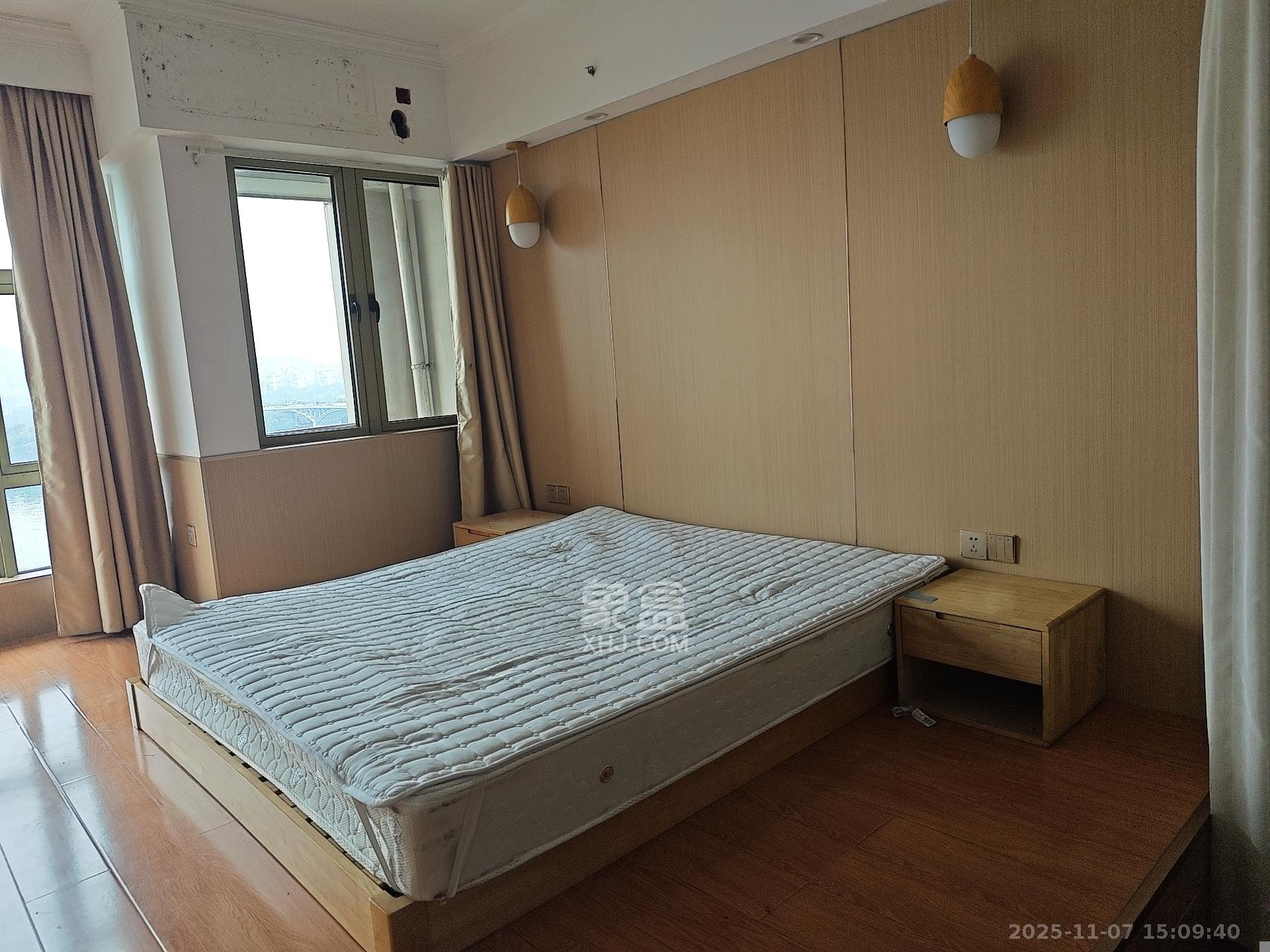 江岸丽都（江与城）  1室1厅1卫    2900.0元/月