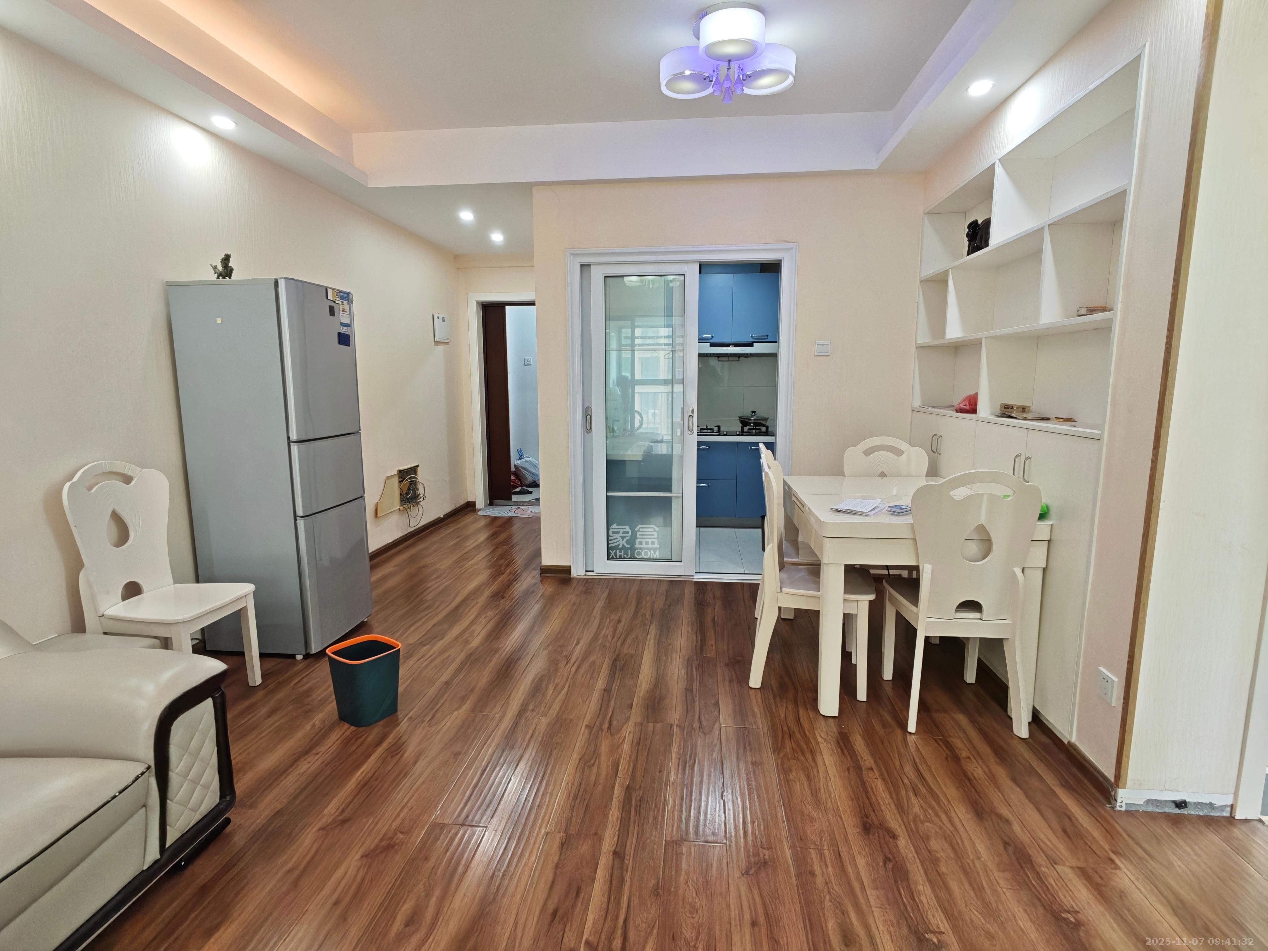 鑫远御文台一期 2室0厅1卫 2200.0元/月 鑫远御文台一期 2室0厅1卫 2200.0元/月室内图