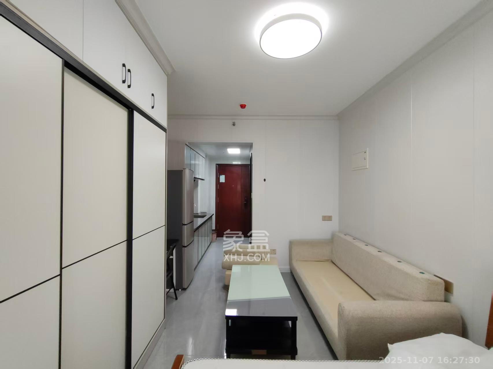 碧桂园城市之光  1室0厅1卫    1600.0元/月