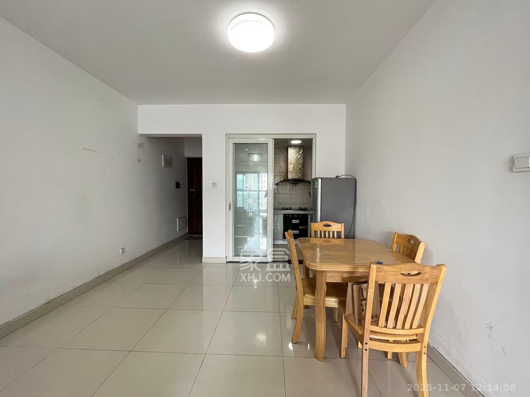 达美D6区  3室2厅2卫    2500.0元/月室内图