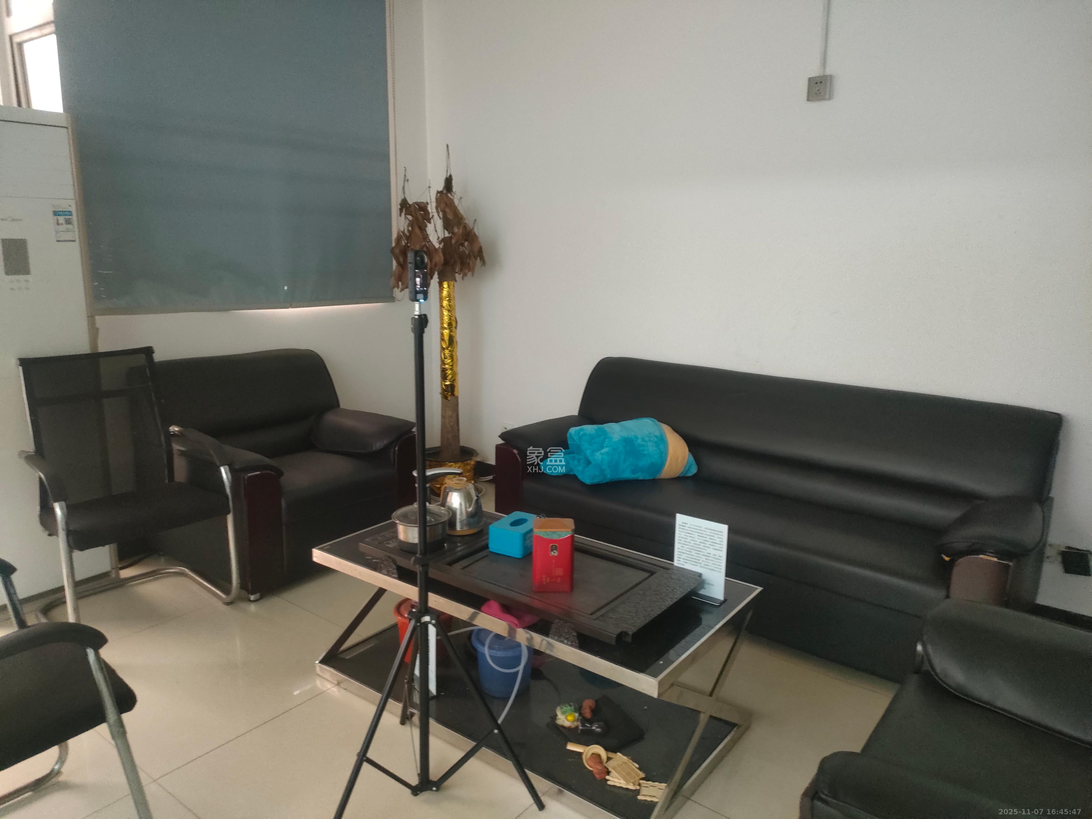 百脑汇大厦（友阿百货）  1室0厅0卫    4500.0元/月室内图