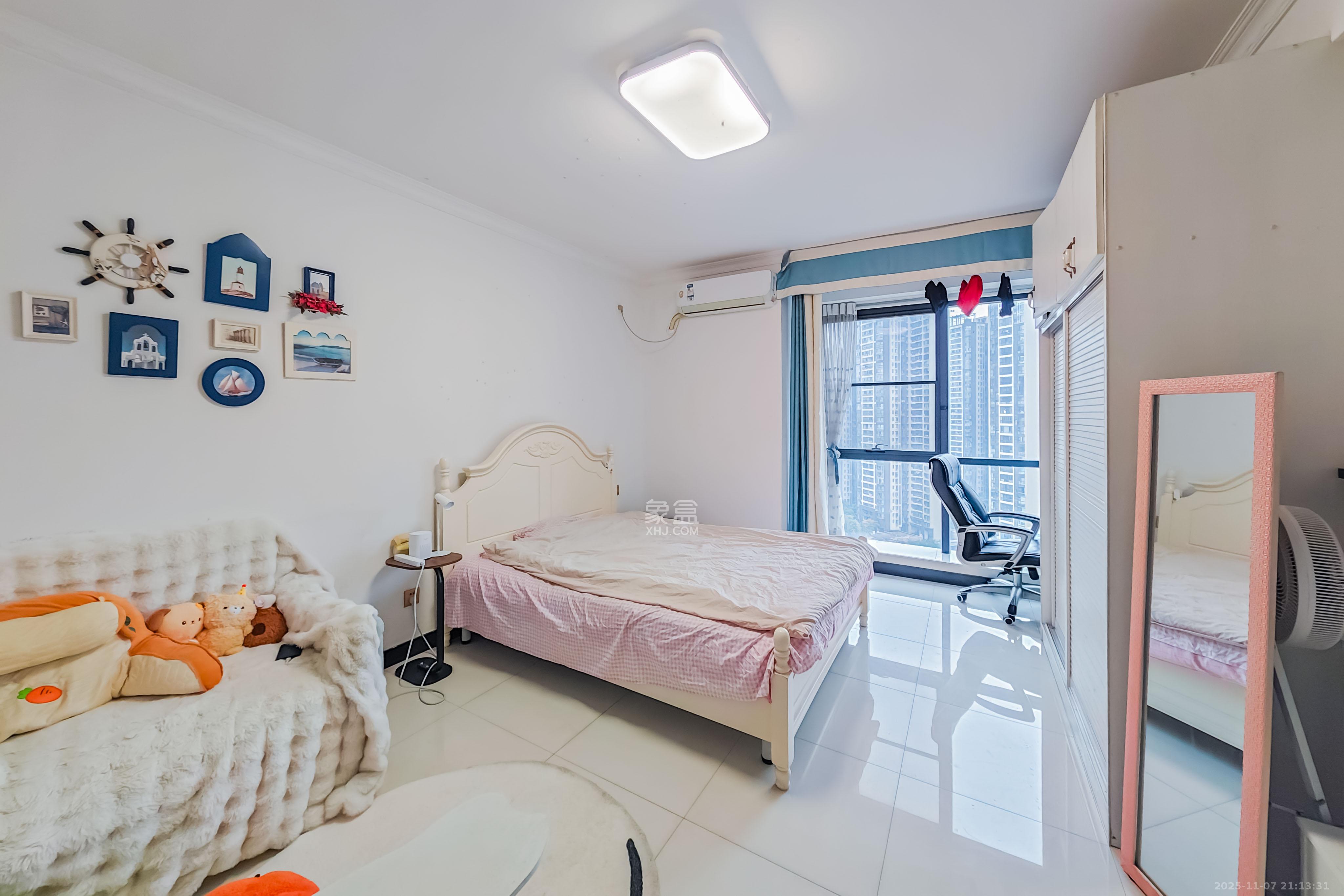 融科东南海 1室1厅1卫 26.0万 融科东南海 1室1厅1卫 26.0万客厅