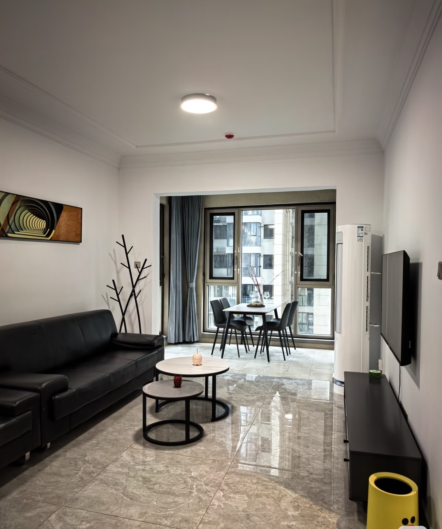 星华海岸城三期  2室2厅2卫    2300.0元/月