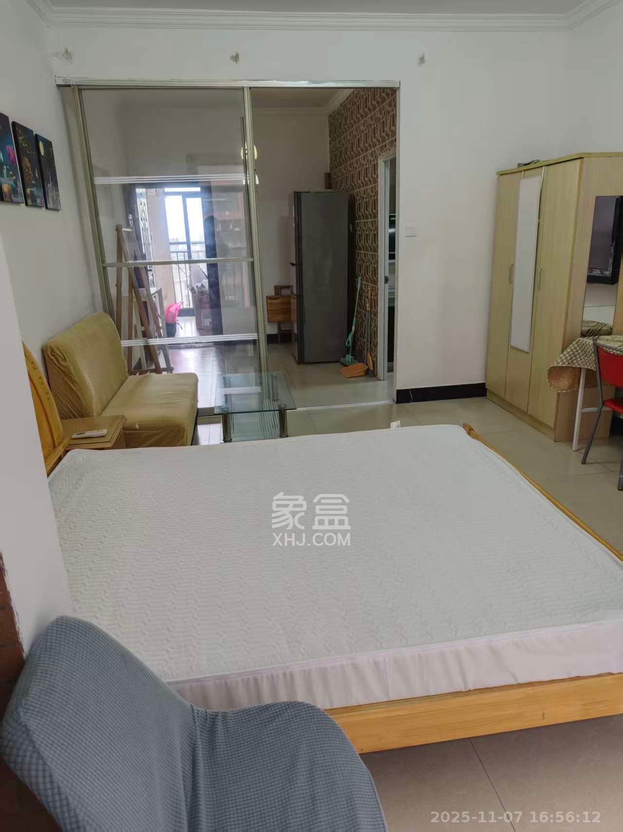 金领家族  1室1厅1卫    1280.0元/月室内图