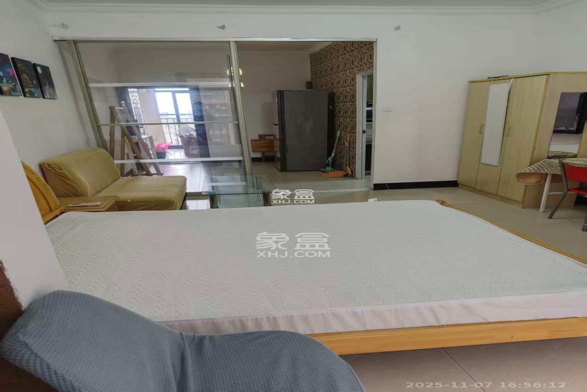 金领家族 1室1厅1卫 1280.0元/月 金领家族 1室1厅1卫 1280.0元/月室内图