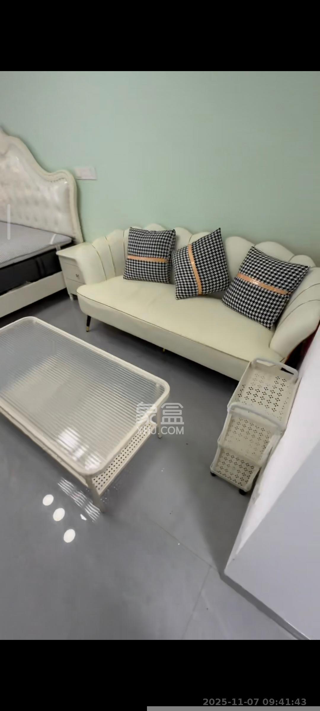 龙湖铂金岛 1室0厅0卫 1800.0元/月 龙湖铂金岛 1室0厅0卫 1800.0元/月室内图