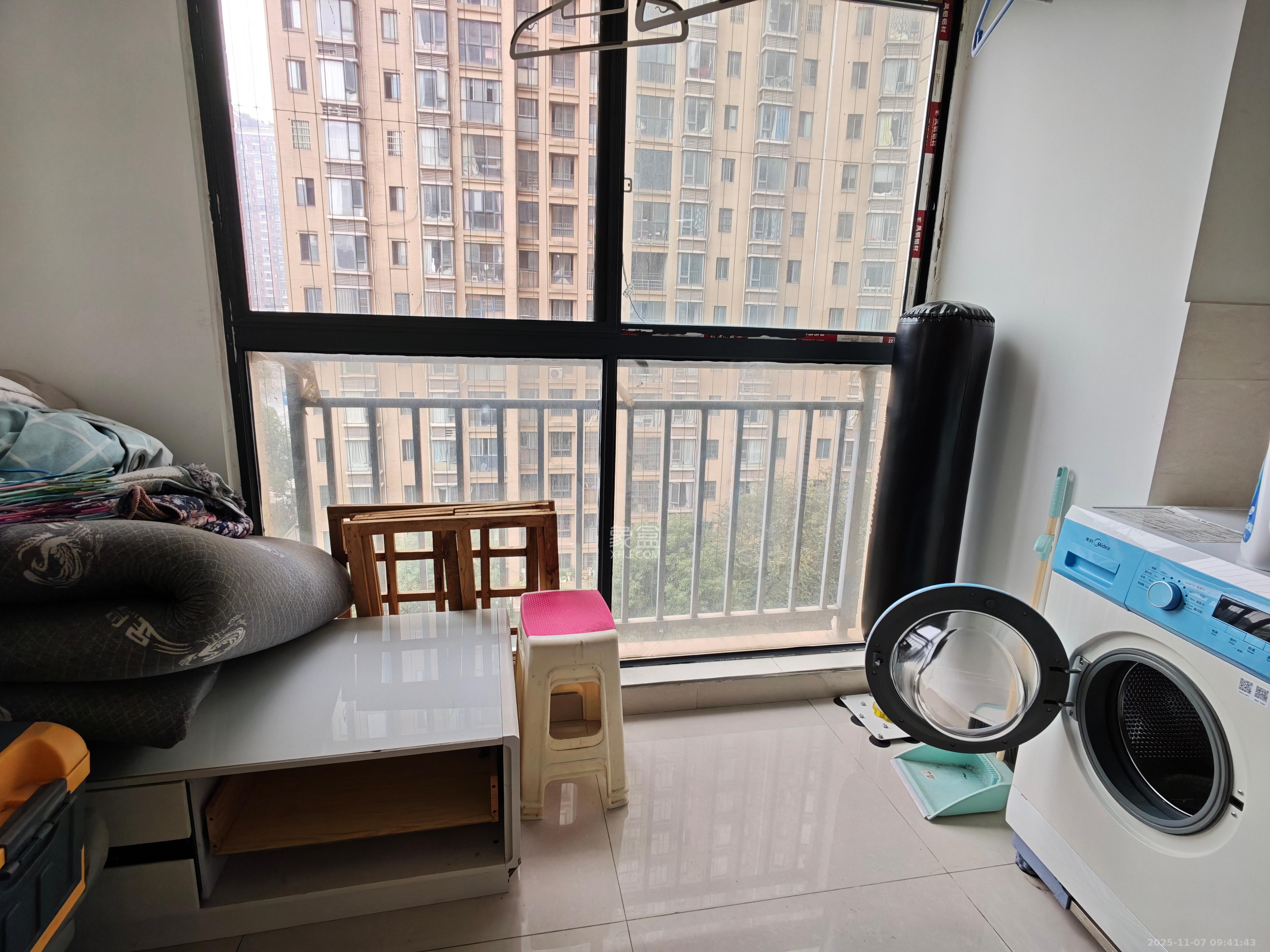 鑫远御文台一期 2室0厅1卫 2200.0元/月 鑫远御文台一期 2室0厅1卫 2200.0元/月室内图