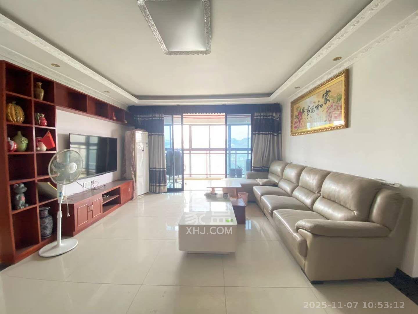 海洋半岛（月珑湾）  3室2厅2卫    2800.0元/月室内图