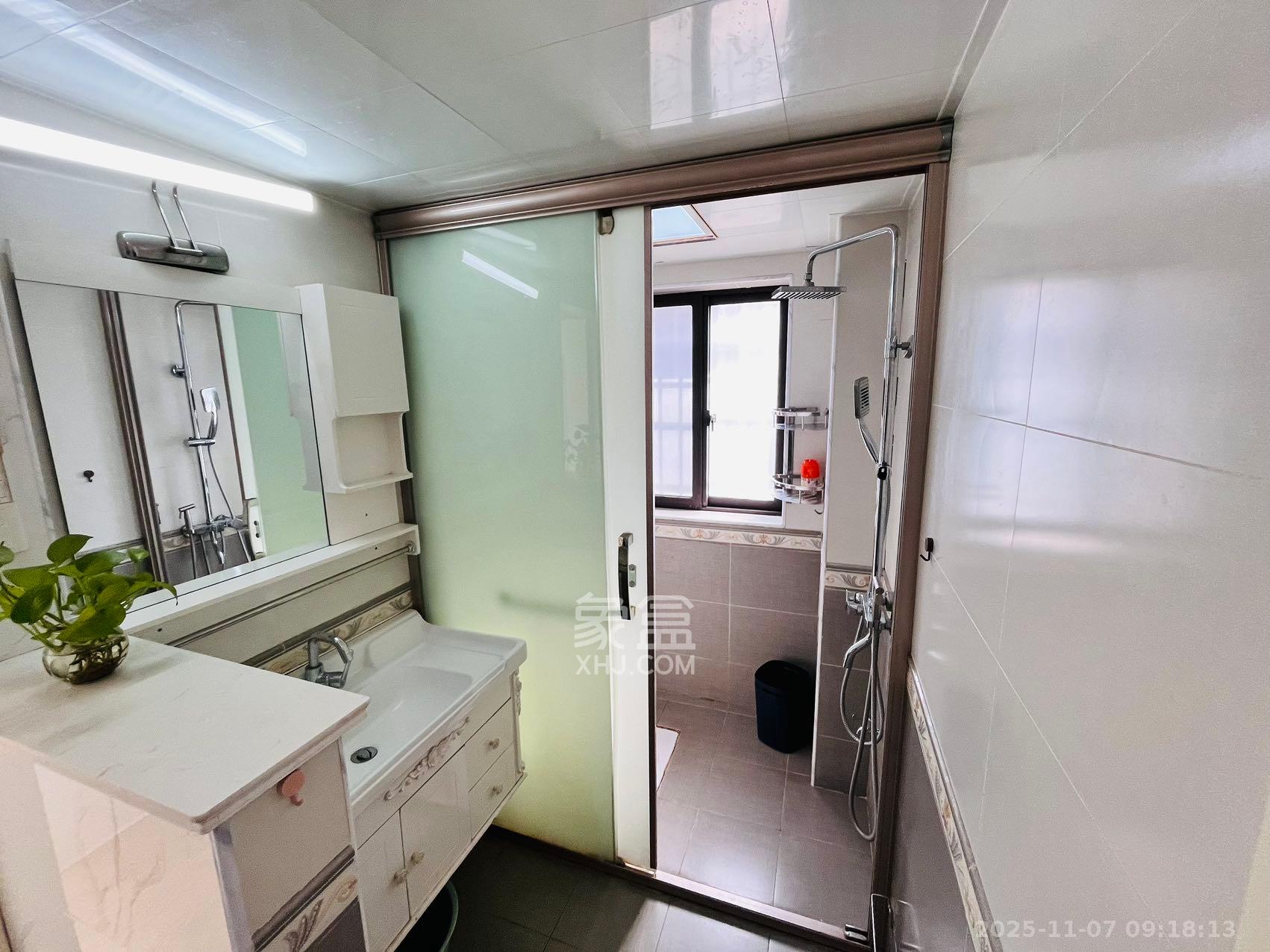 嘉顺苑 2室2厅1卫 2300.0元/月 嘉顺苑 2室2厅1卫 2300.0元/月室内图