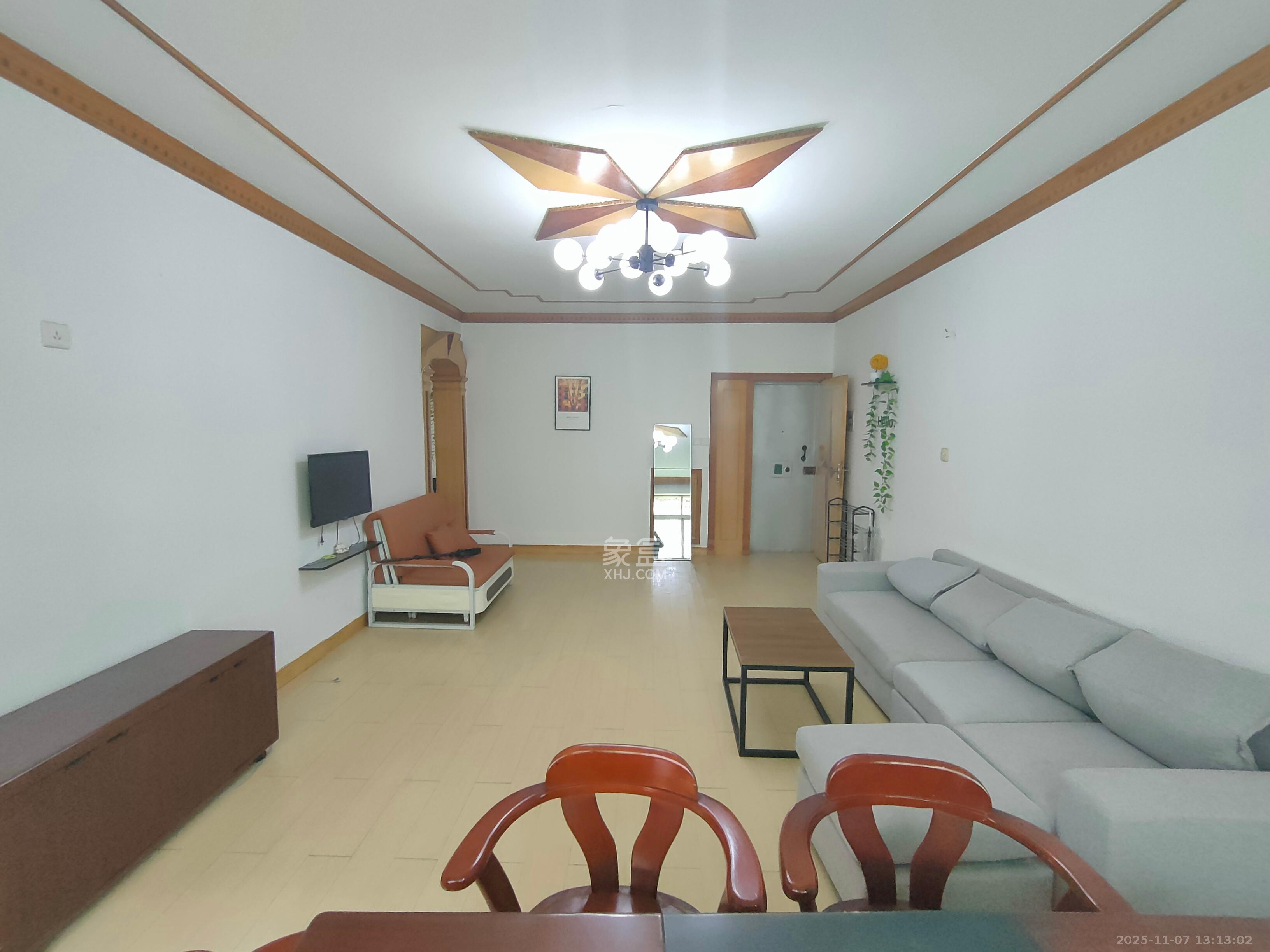 轻化公司宿舍向东南6号（产权南湖路46号）  2室2厅1卫    2000.0元/月