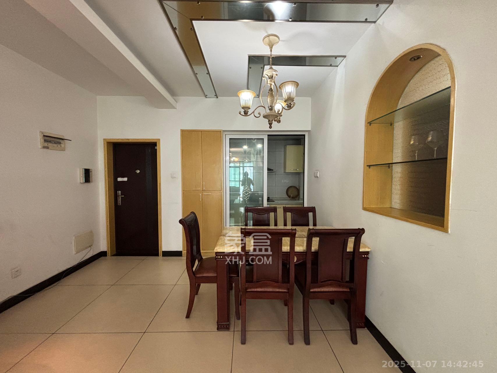 华盛新外滩  2室2厅1卫    3000.0元/月室内图