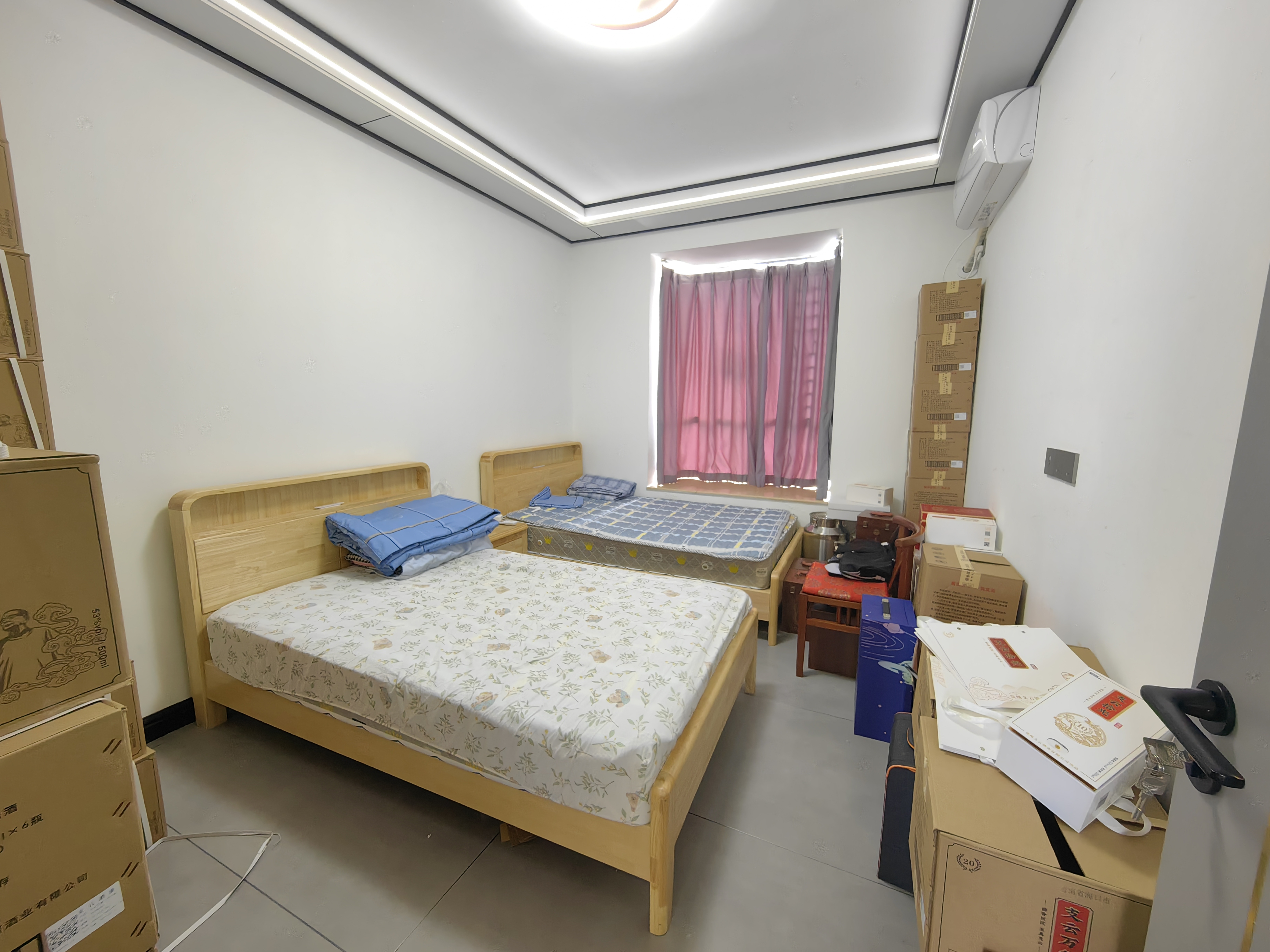 龙泉家园  4室2厅2卫    198.0万室内图