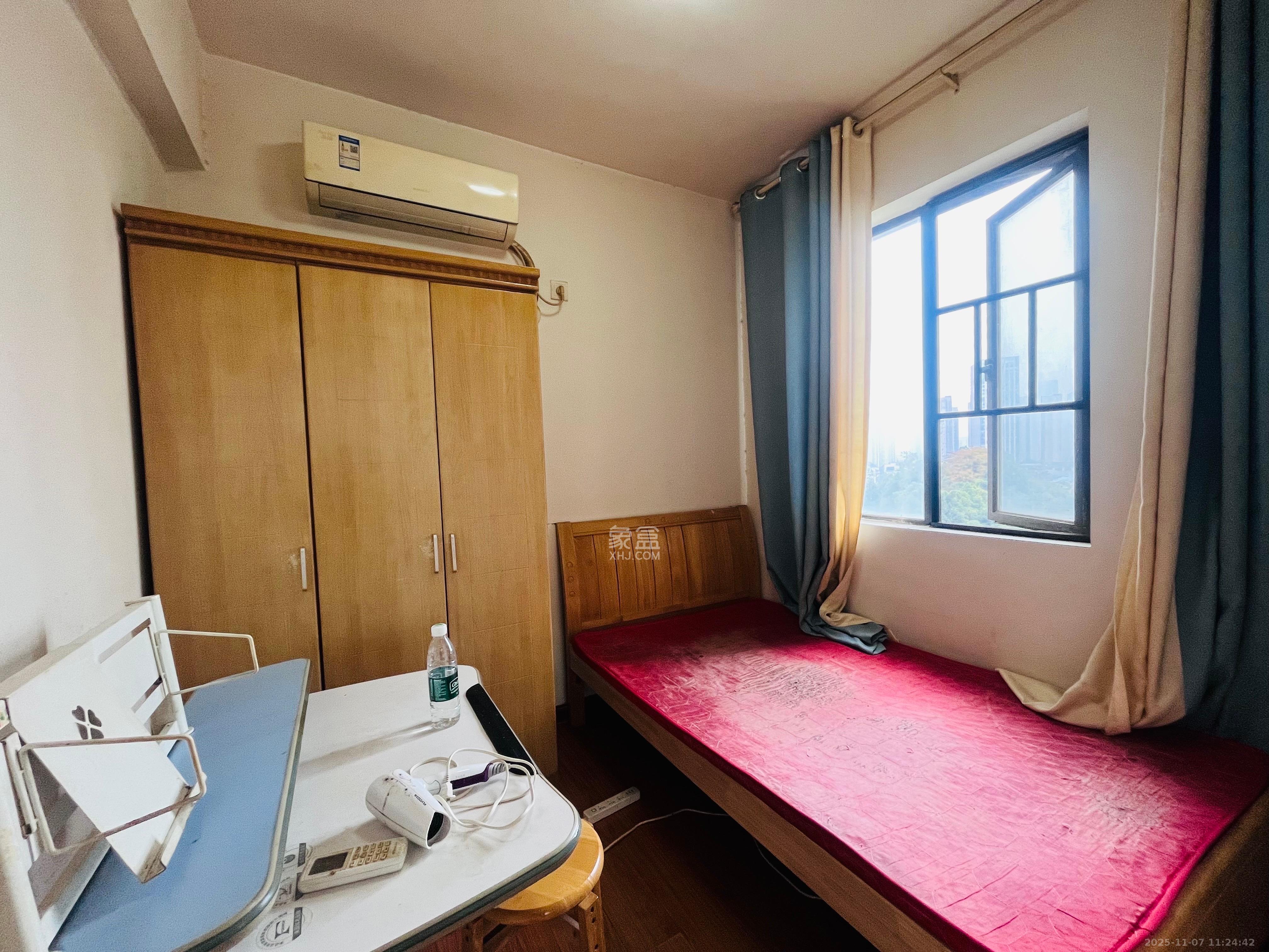 和泓梅溪四季 3室2厅2卫 2500.0元/月 和泓梅溪四季 3室2厅2卫 2500.0元/月室内图