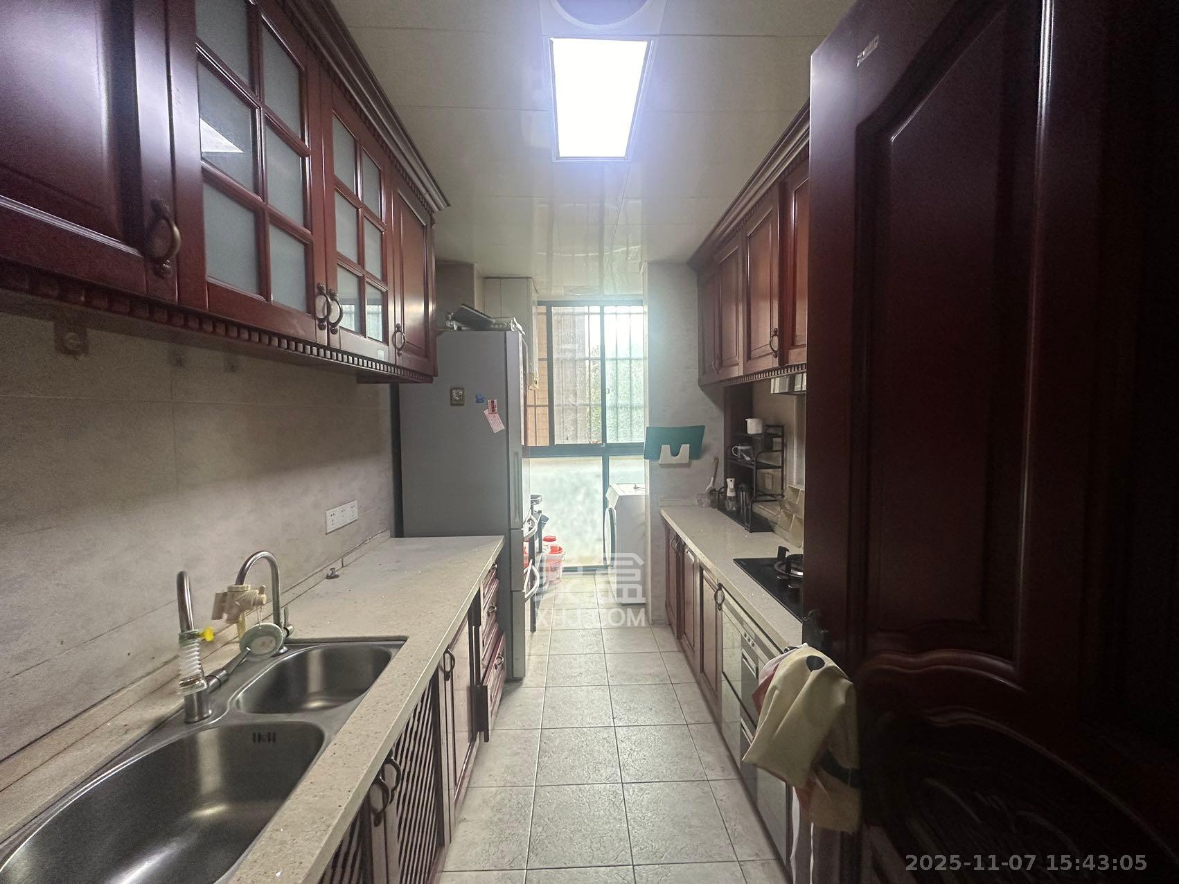 湘江世纪城临江苑  4室2厅2卫    3700.0元/月室内图