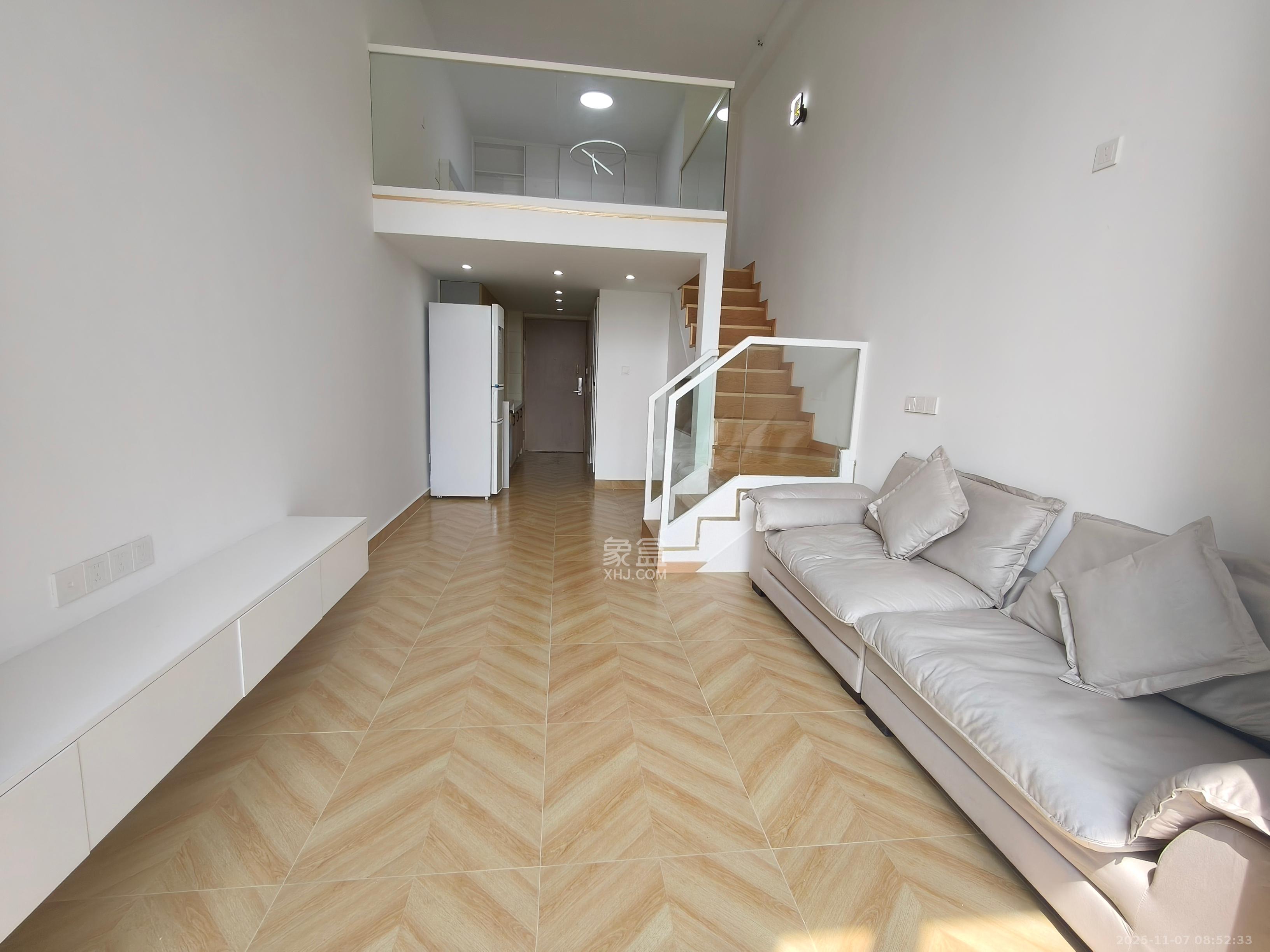 海伦春天  1室1厅1卫    1600.0元/月