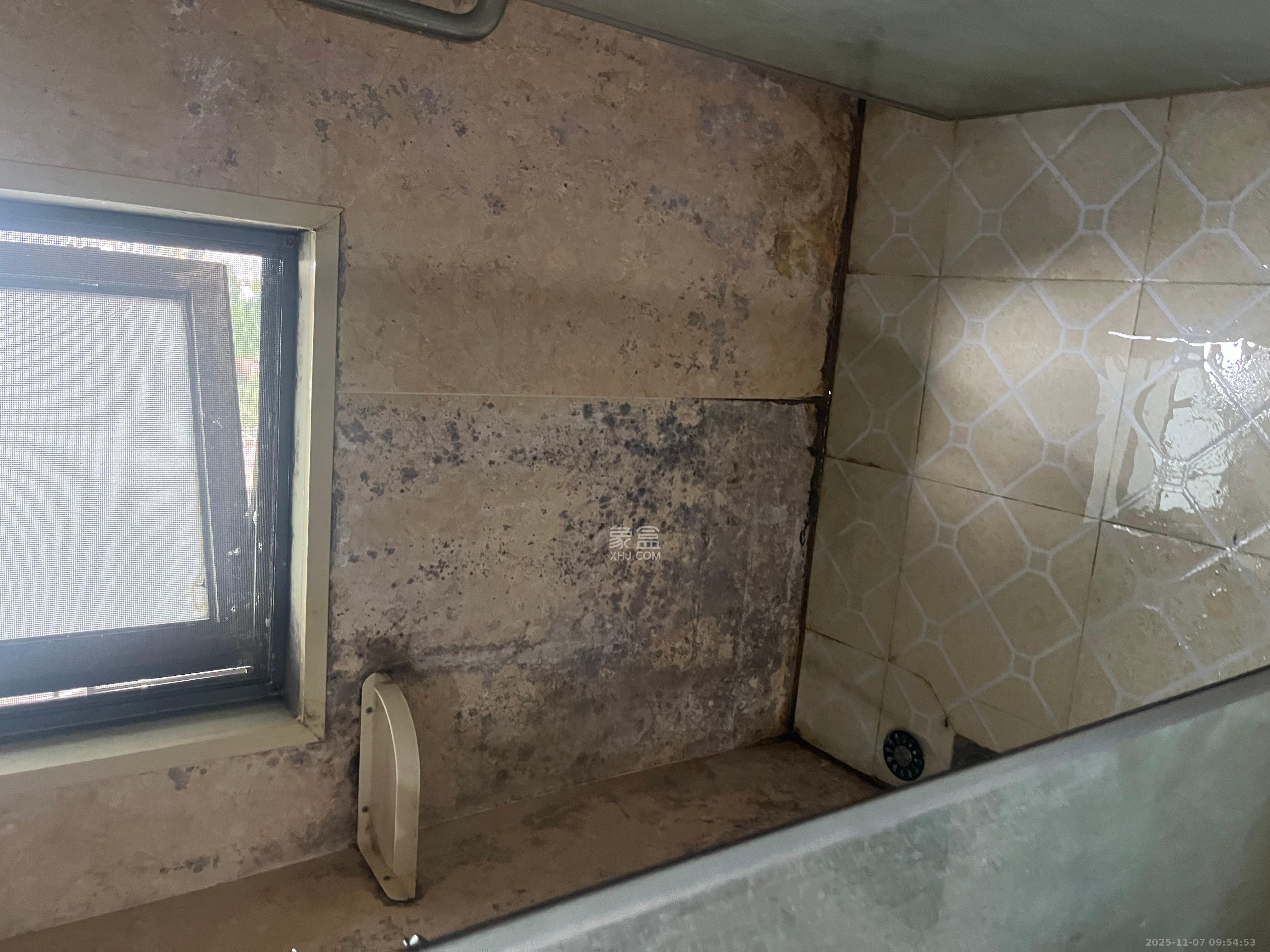 麓谷小镇  3室2厅1卫    2200.0元/月室内图