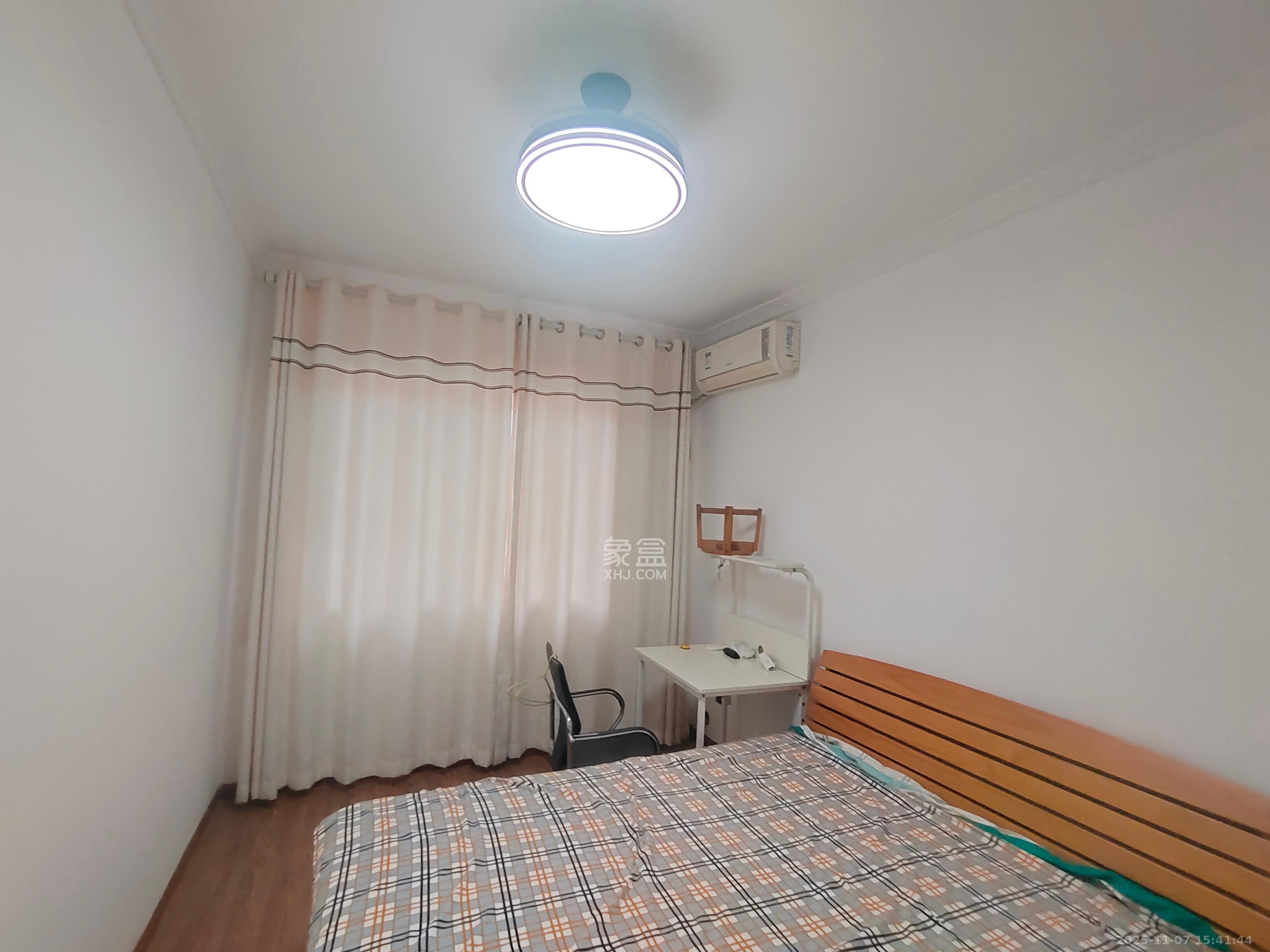 博雅湘水湾  3室2厅2卫    2000.0元/月室内图