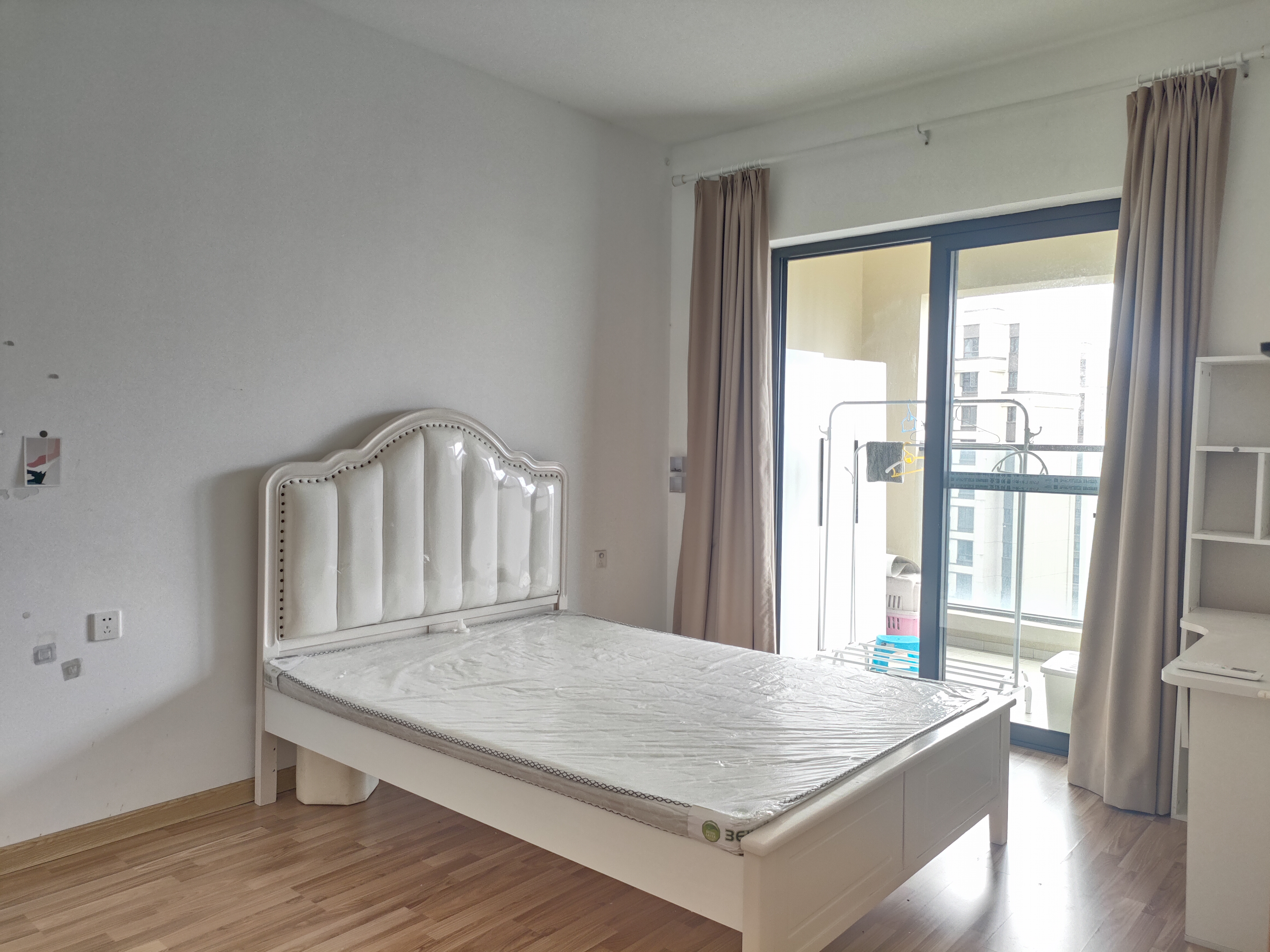 融创海口一号  3室2厅1卫    3600.0元/月室内图