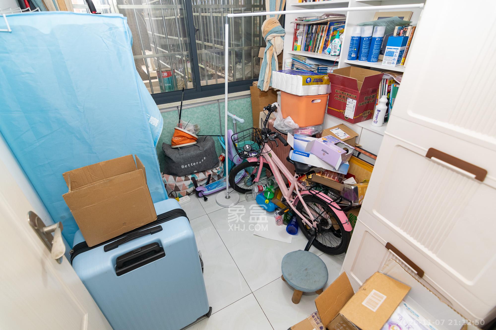 金富星城 4室2厅2卫 60.0万 金富星城 4室2厅2卫 60.0万卧室