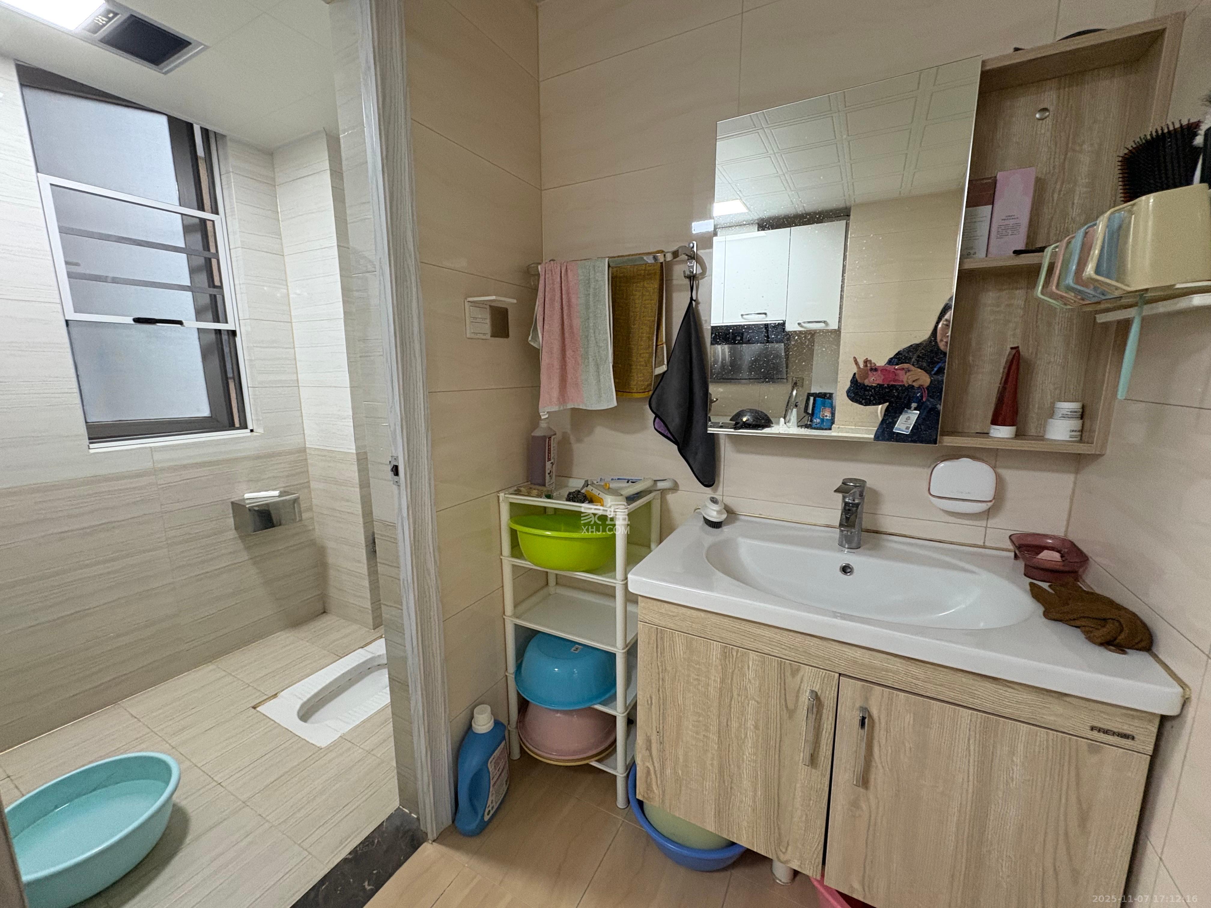 芙蓉万国城MOMA（卓越汇富苑）  3室2厅2卫    3000.0元/月室内图