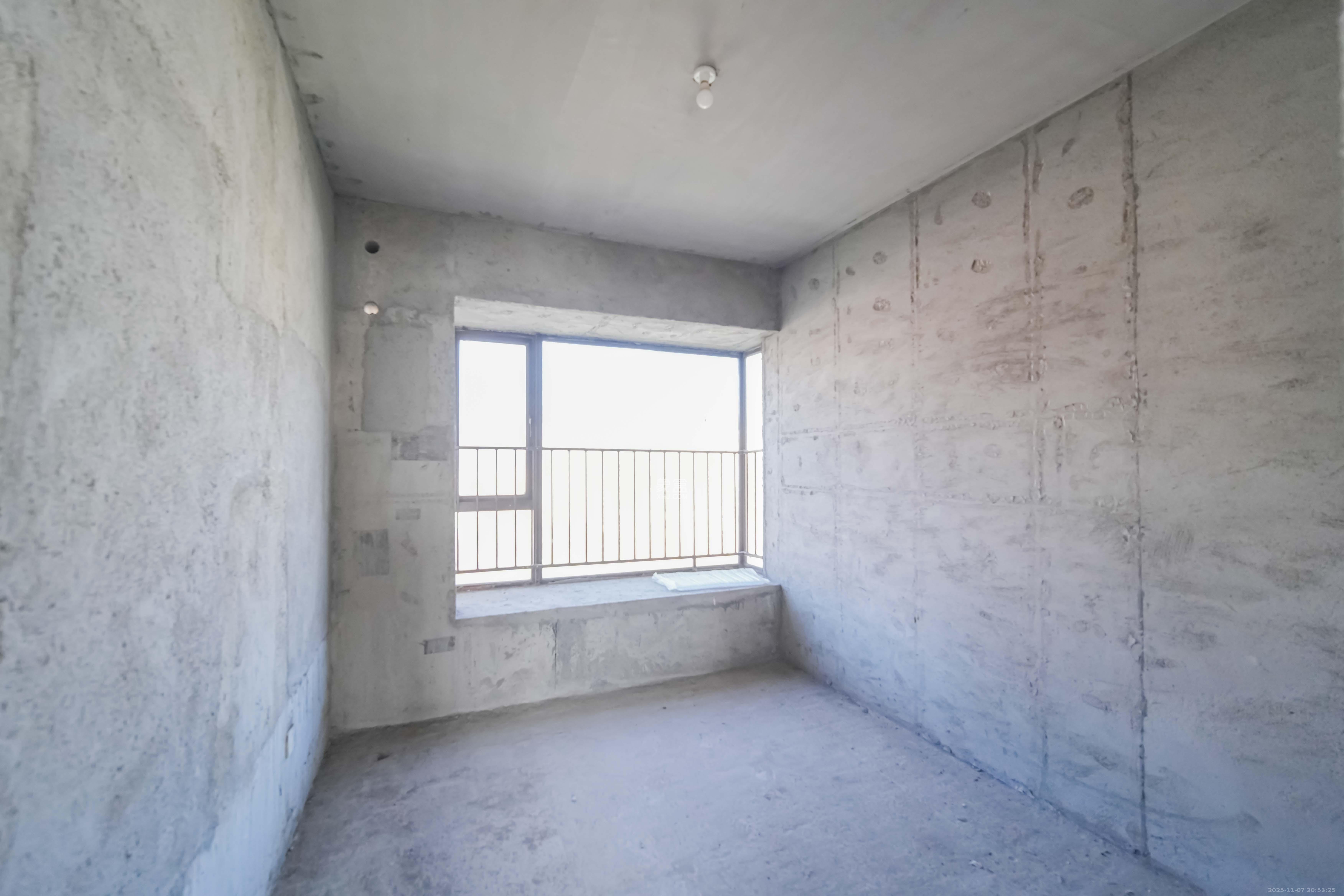 京武浪琴山一、二期 5室2厅2卫 268.0万 京武浪琴山一、二期 5室2厅2卫 268.0万其他