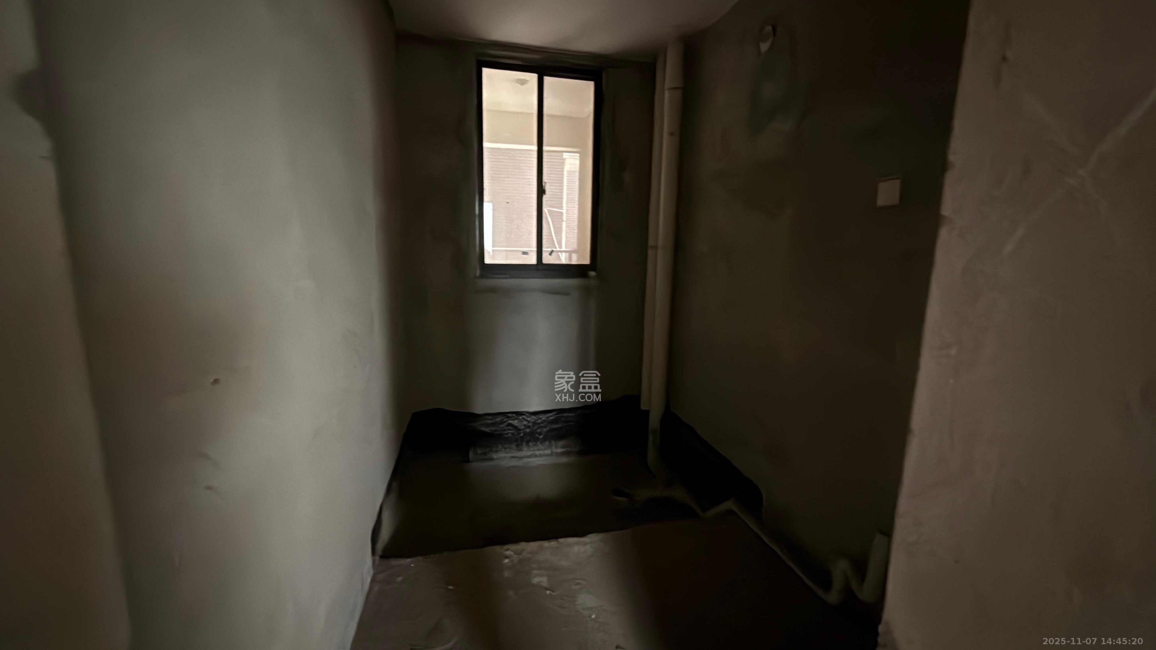 九华湘军源  1室0厅0卫    42.4万客厅