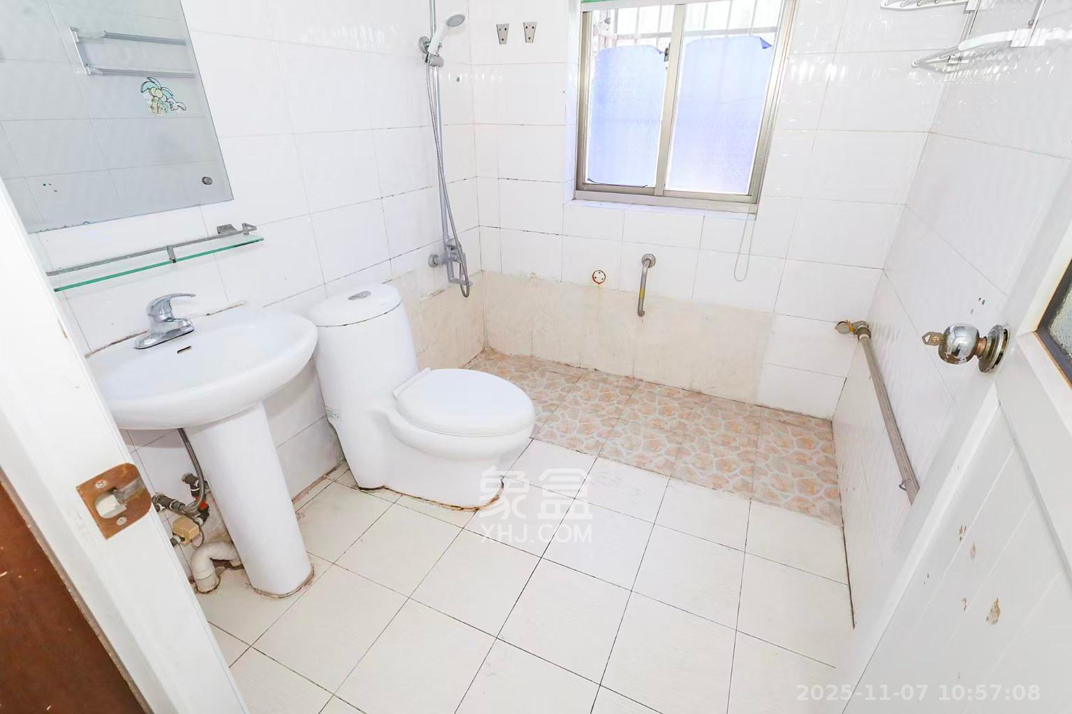 桔洲新苑(观沙岭) 3室2厅2卫 2200.0元/月 桔洲新苑(观沙岭) 3室2厅2卫 2200.0元/月室内图