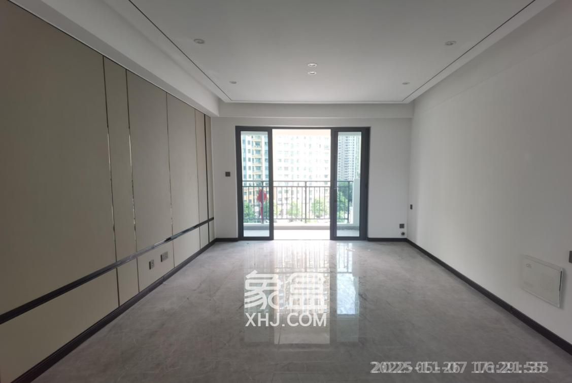 卓越中寰 3室2厅2卫 4200.0元/月 卓越中寰 3室2厅2卫 4200.0元/月室内图