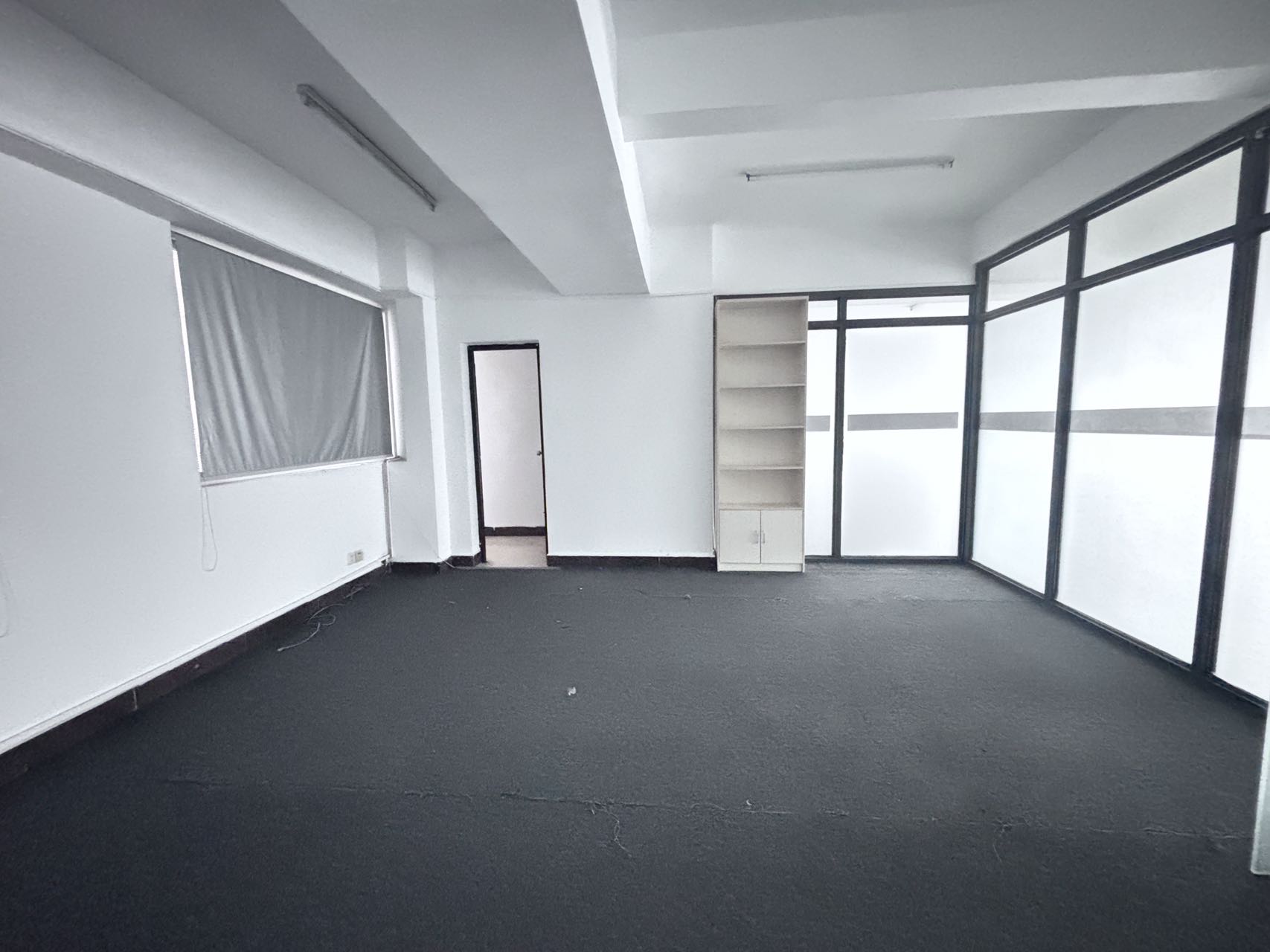 半山花园  4室1厅1卫    7000.0元/月室内图