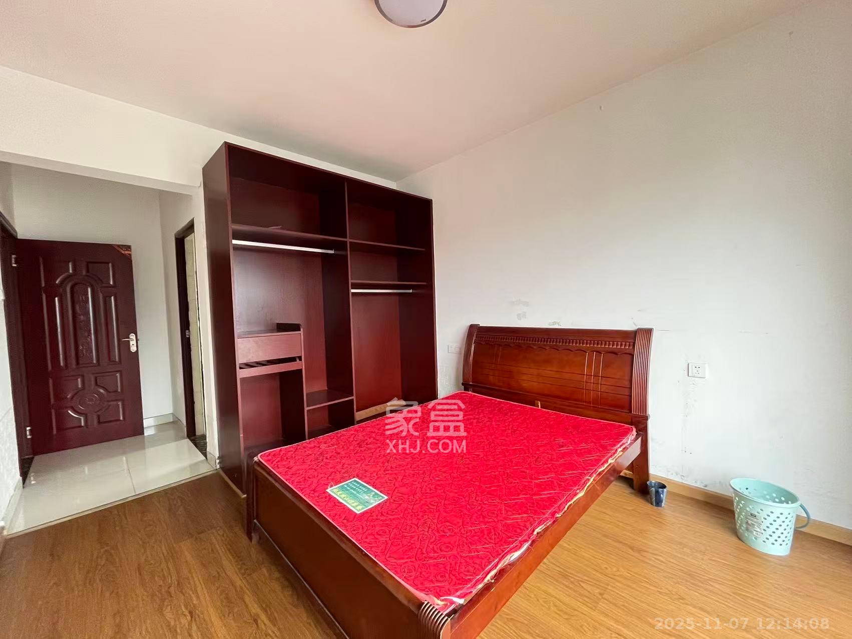 达美D6区  3室2厅2卫    2500.0元/月室内图