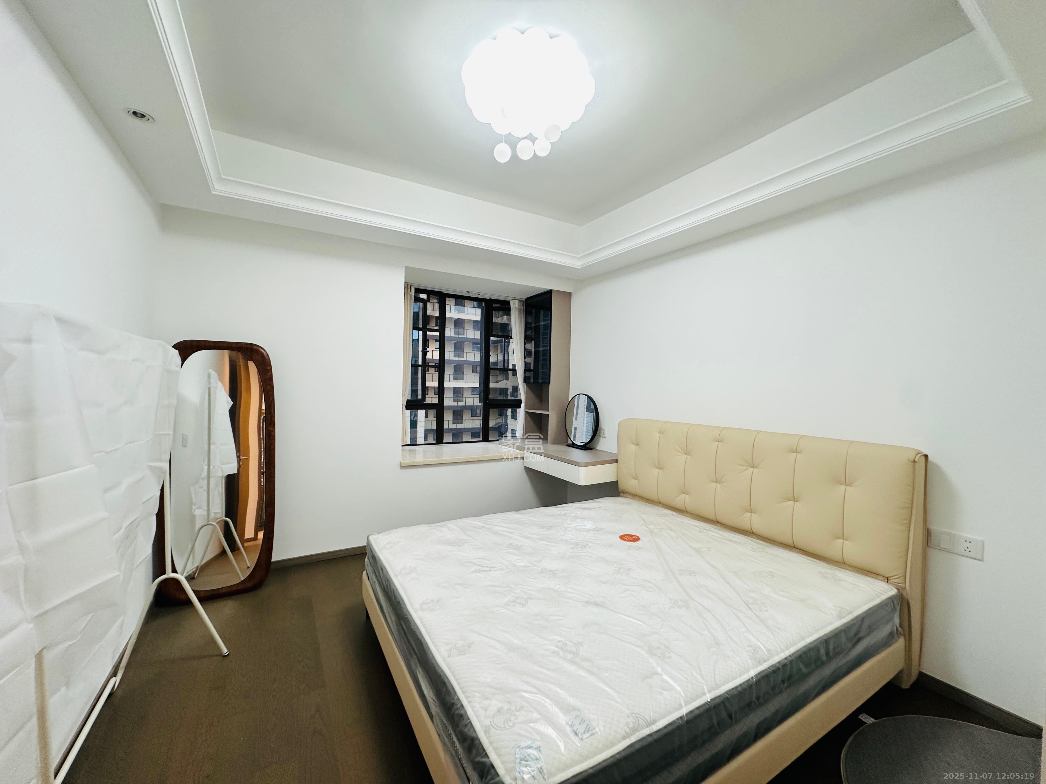 新力铂园（江山云著）  3室2厅1卫    4200.0元/月室内图