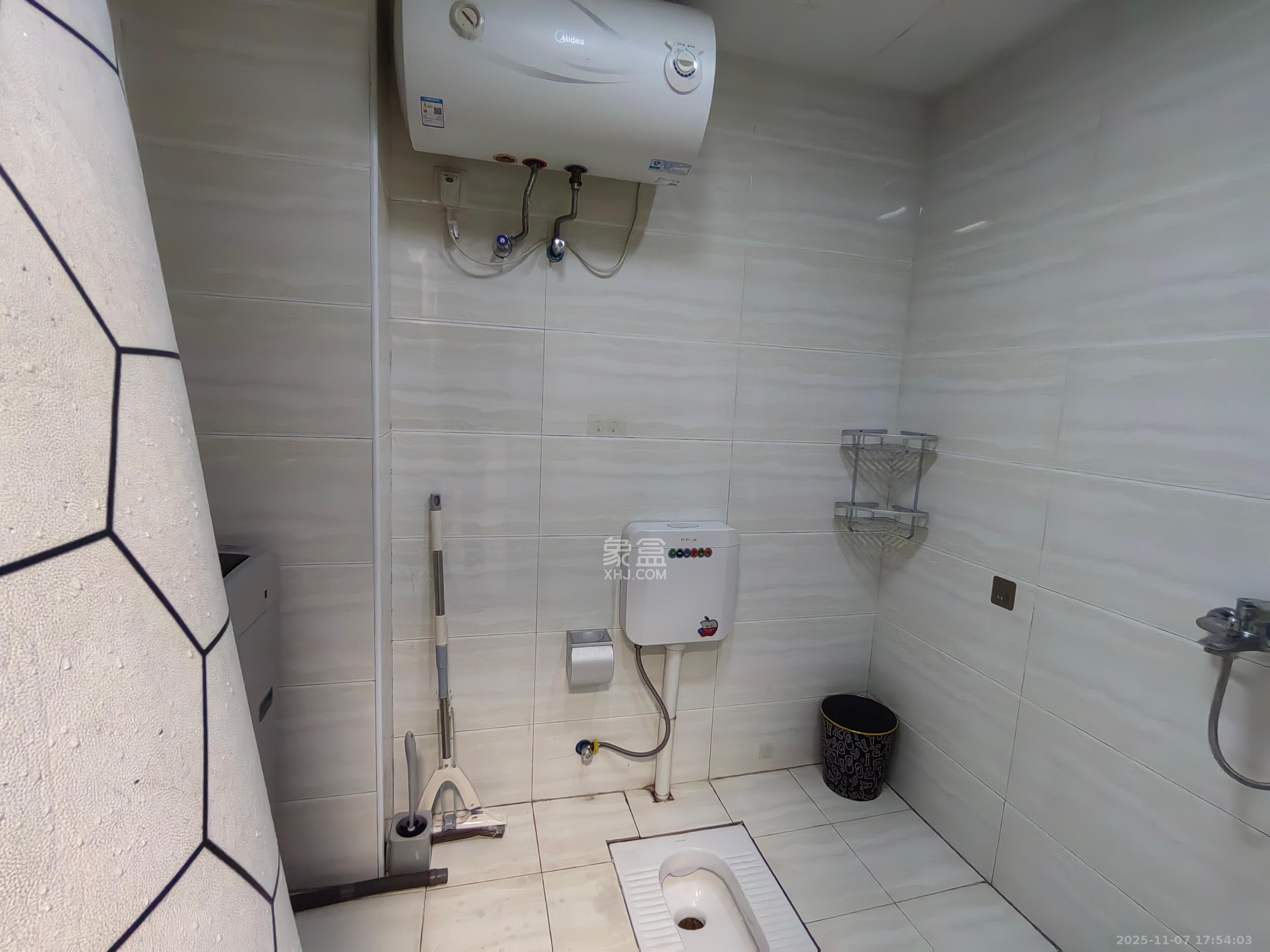 乐尚城 1室1厅1卫 1300.0元/月 乐尚城 1室1厅1卫 1300.0元/月室内图