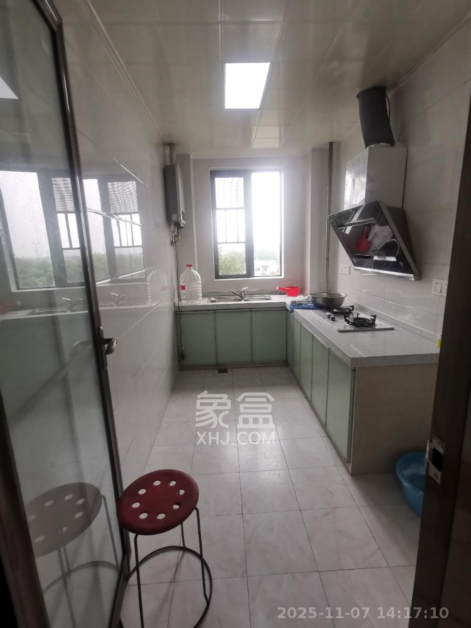 佳辉丽景鑫城 3室2厅2卫 2000.0元/月 佳辉丽景鑫城 3室2厅2卫 2000.0元/月室内图