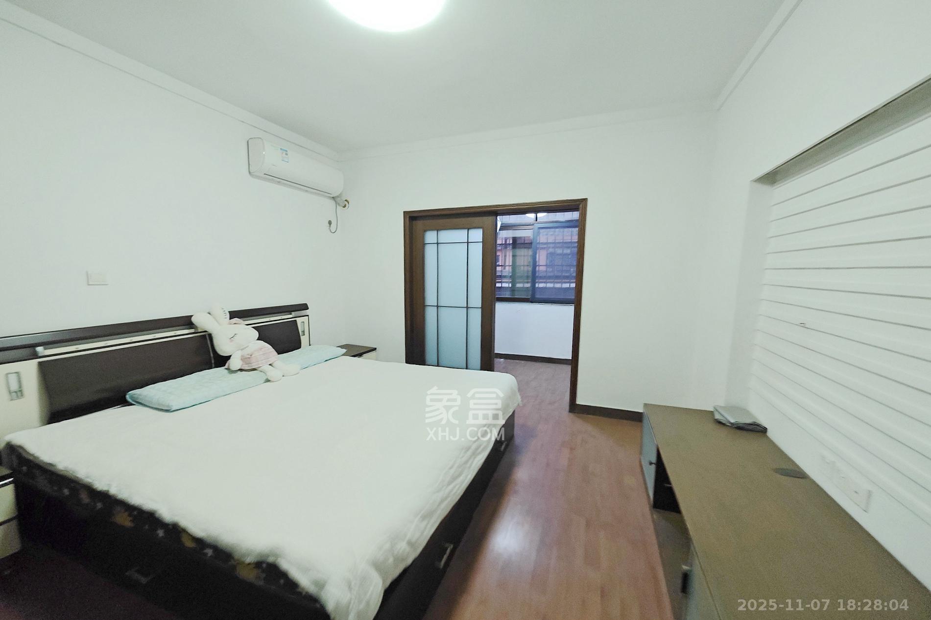 赤岗小区（一二三片）  3室2厅1卫    49.8万卧室